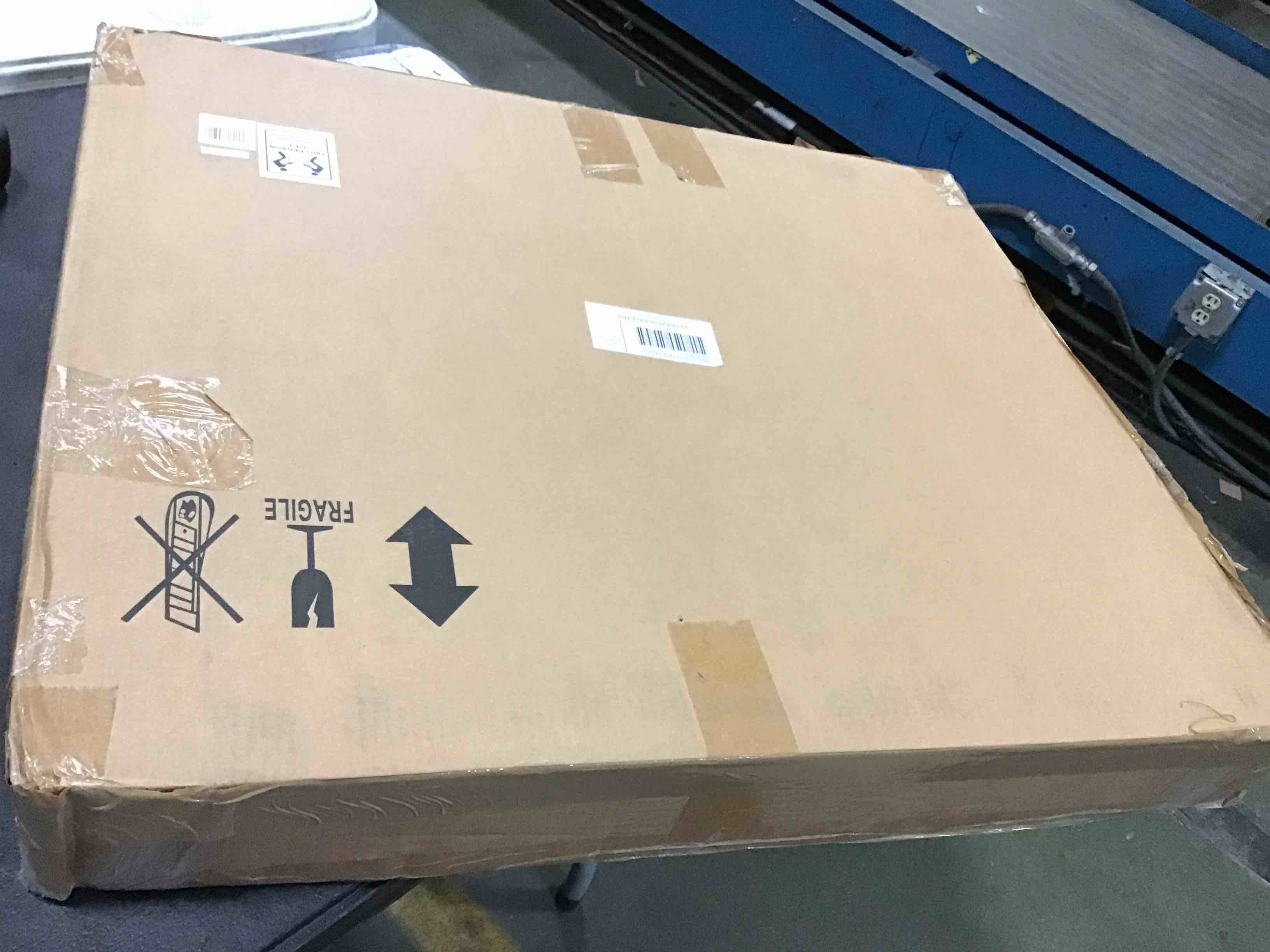 https://s3.amazonaws.com/lotting-images-prod/bidfta/BLU5081759_1695817712883.jpeg