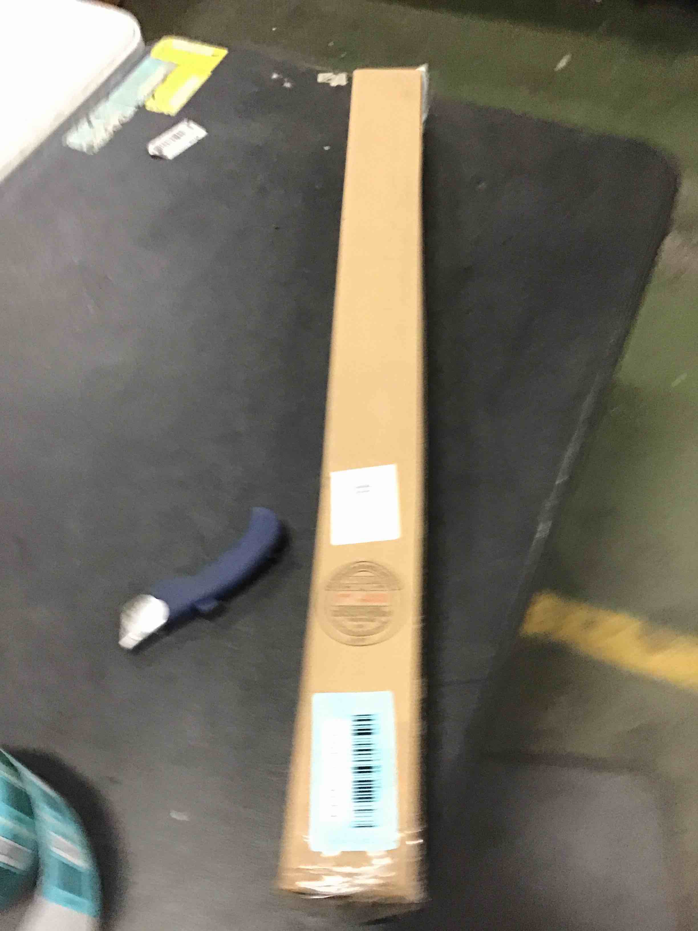 https://s3.amazonaws.com/lotting-images-prod/bidfta/BLU5081809_1695826335924.jpeg