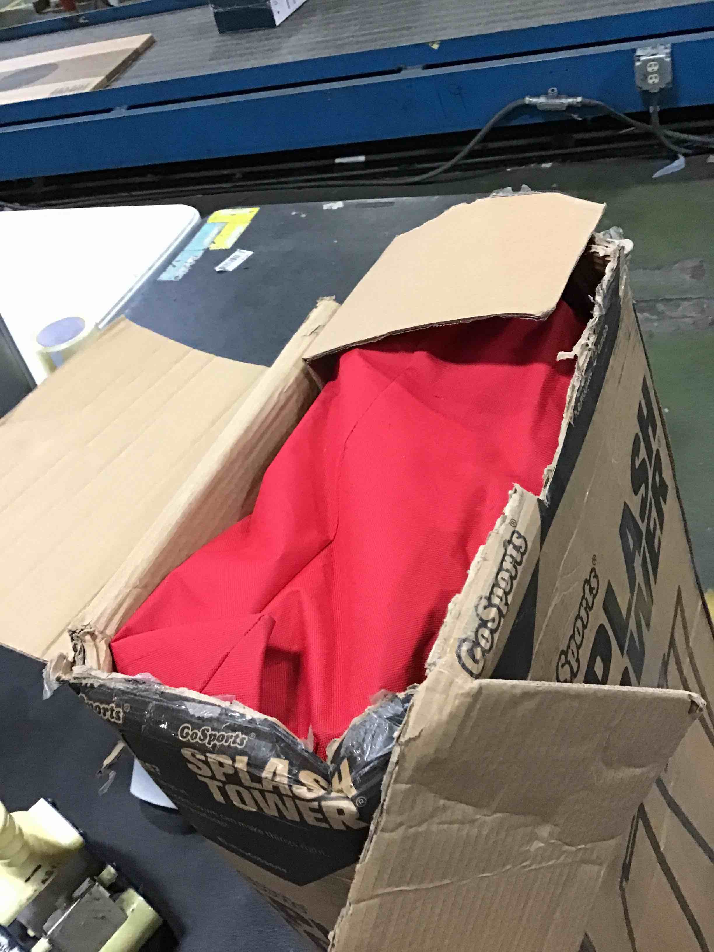 https://s3.amazonaws.com/lotting-images-prod/bidfta/BLU5081813_1695826760795.jpeg