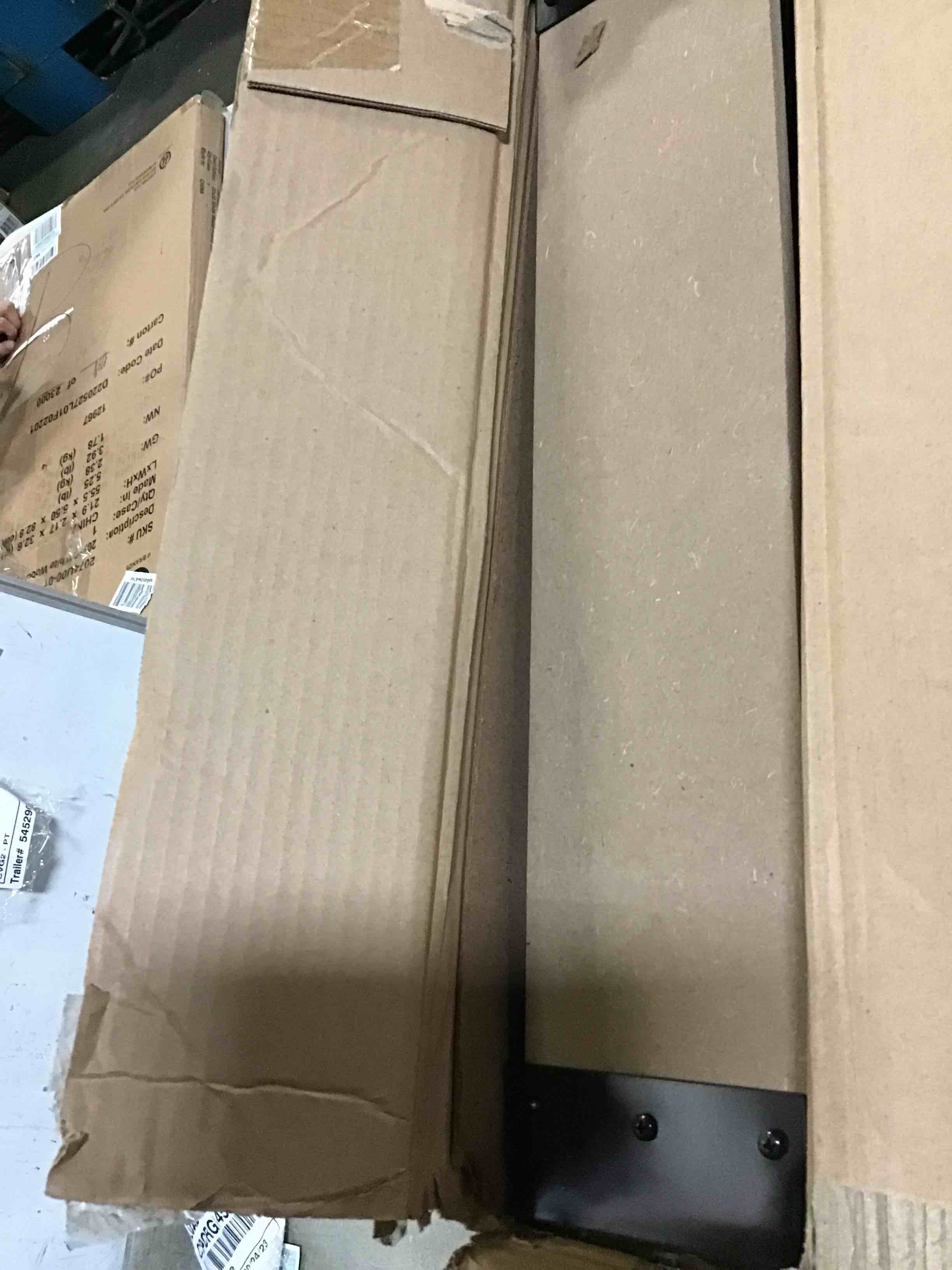 https://s3.amazonaws.com/lotting-images-prod/bidfta/BLU5082160_1695999519712.jpeg