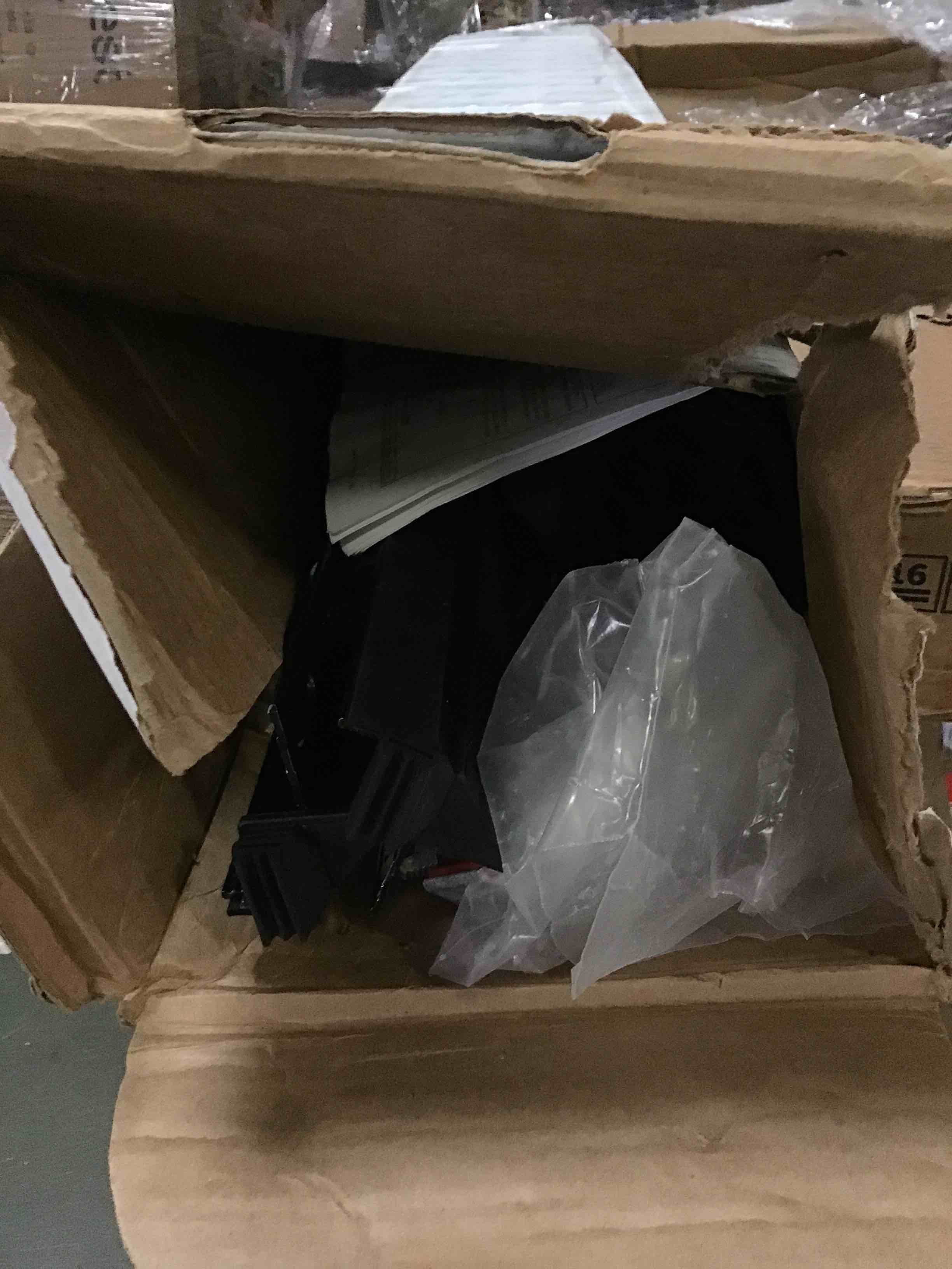 https://s3.amazonaws.com/lotting-images-prod/bidfta/BLU5082210_1696008099552.jpeg