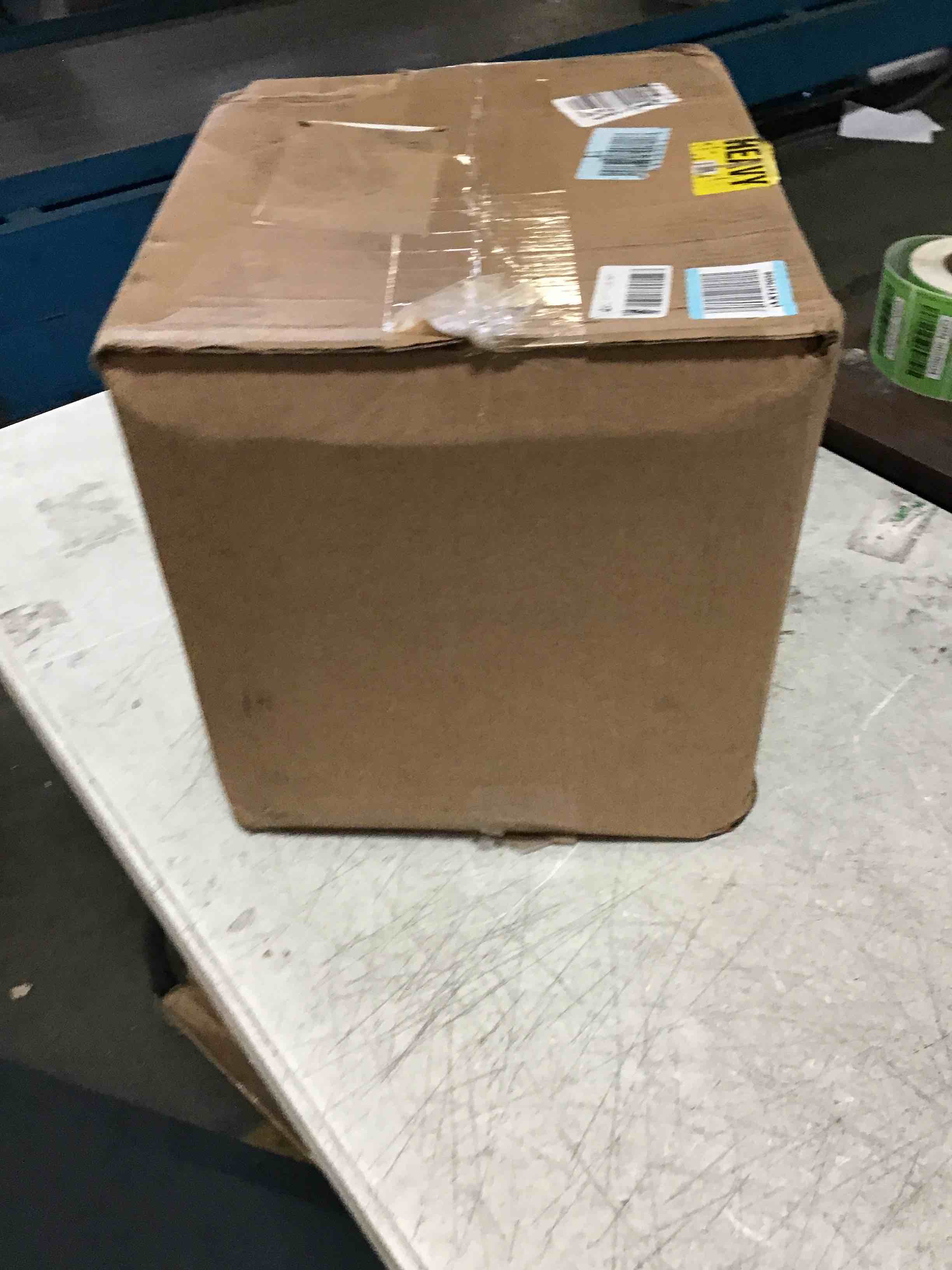 https://s3.amazonaws.com/lotting-images-prod/bidfta/BLU5082321_1696256395384.jpeg