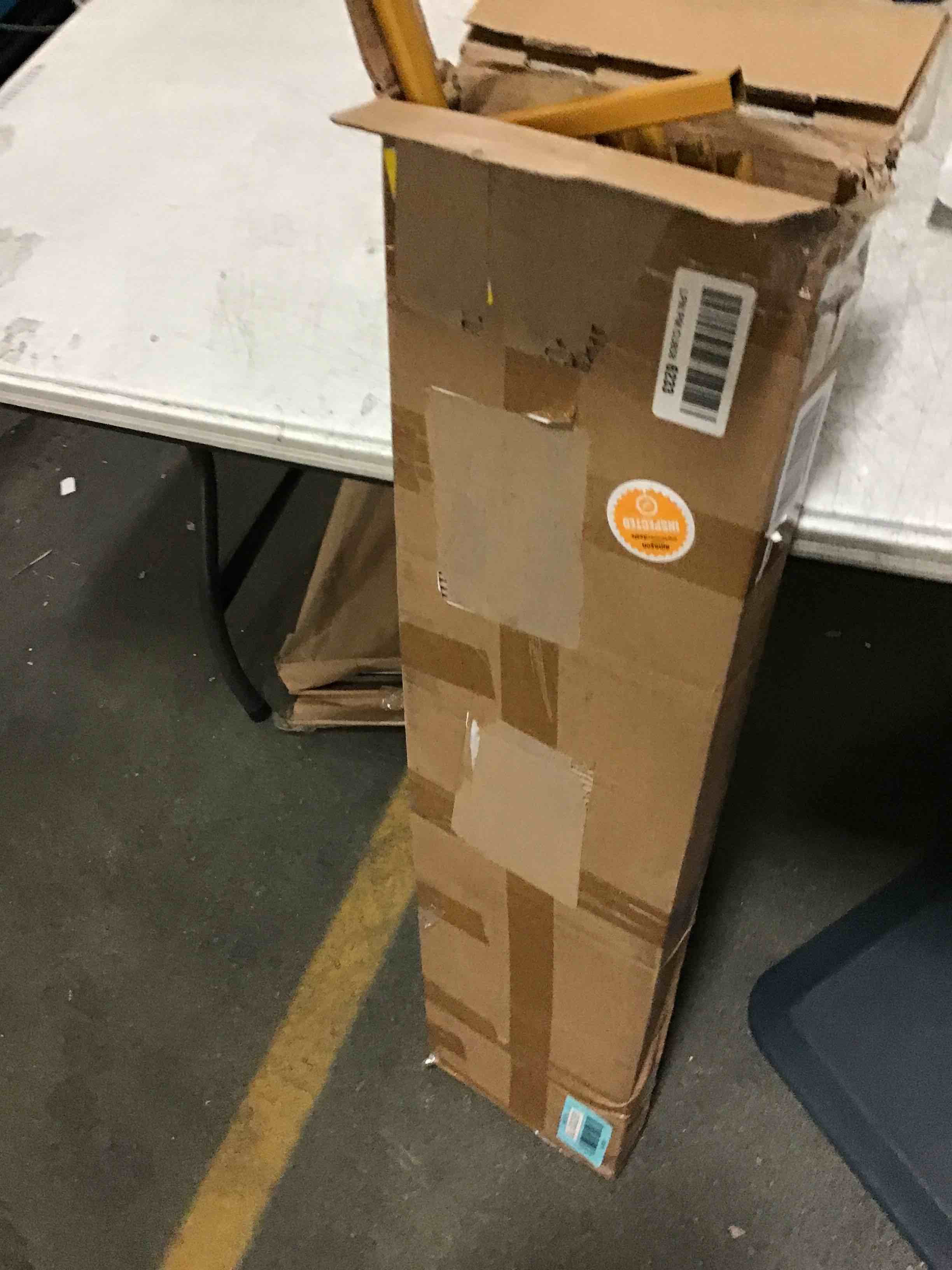https://s3.amazonaws.com/lotting-images-prod/bidfta/BLU5082382_1696264637468.jpeg