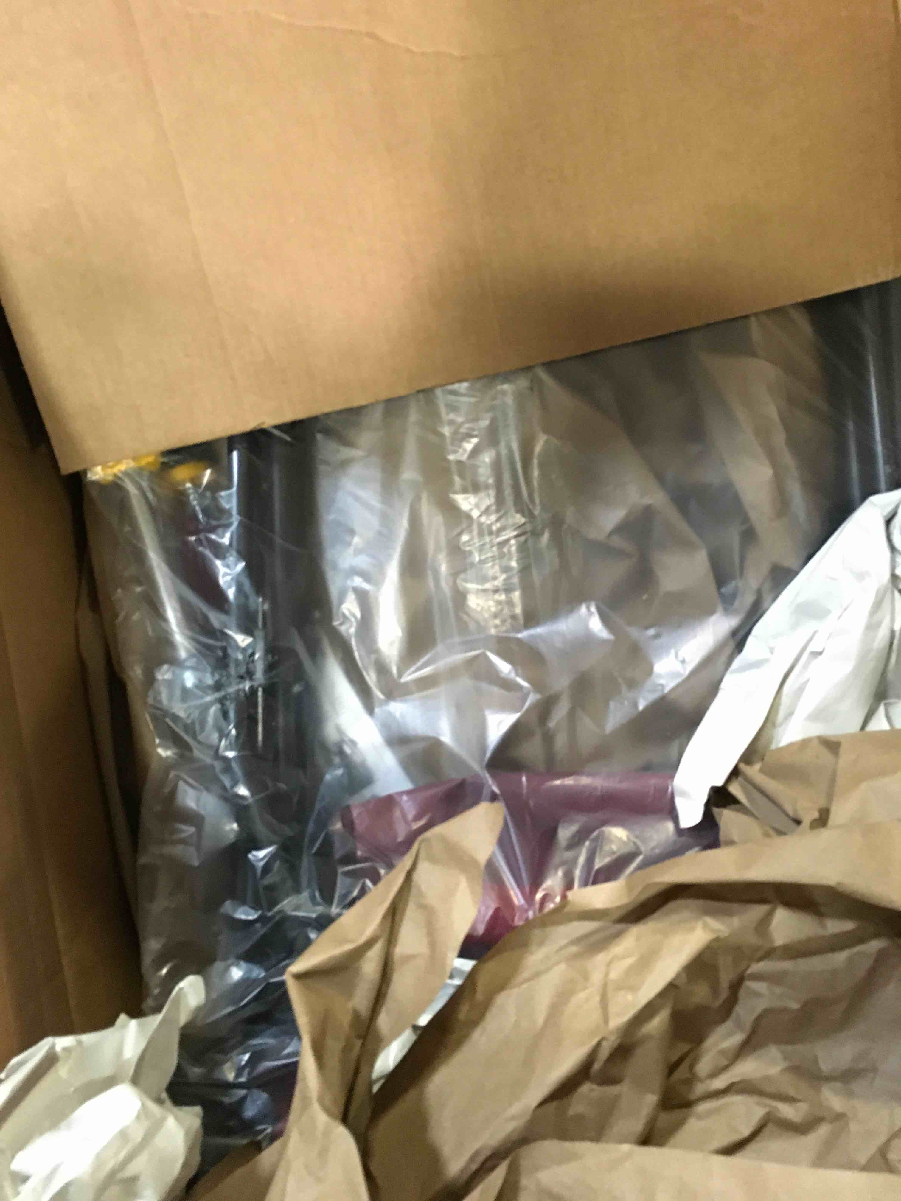 https://s3.amazonaws.com/lotting-images-prod/bidfta/BLU5086990_1687271243194.jpeg