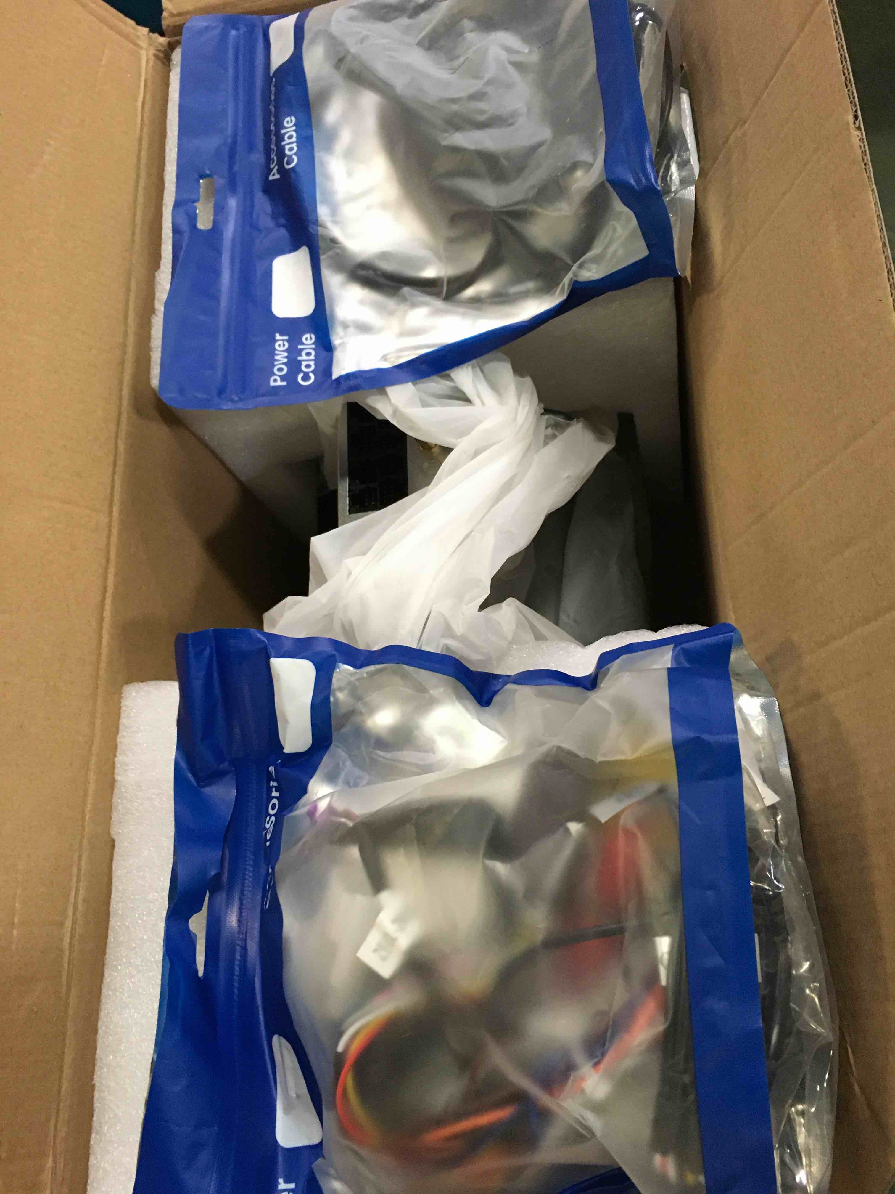https://s3.amazonaws.com/lotting-images-prod/bidfta/BLU5087038_1687277418441.jpeg