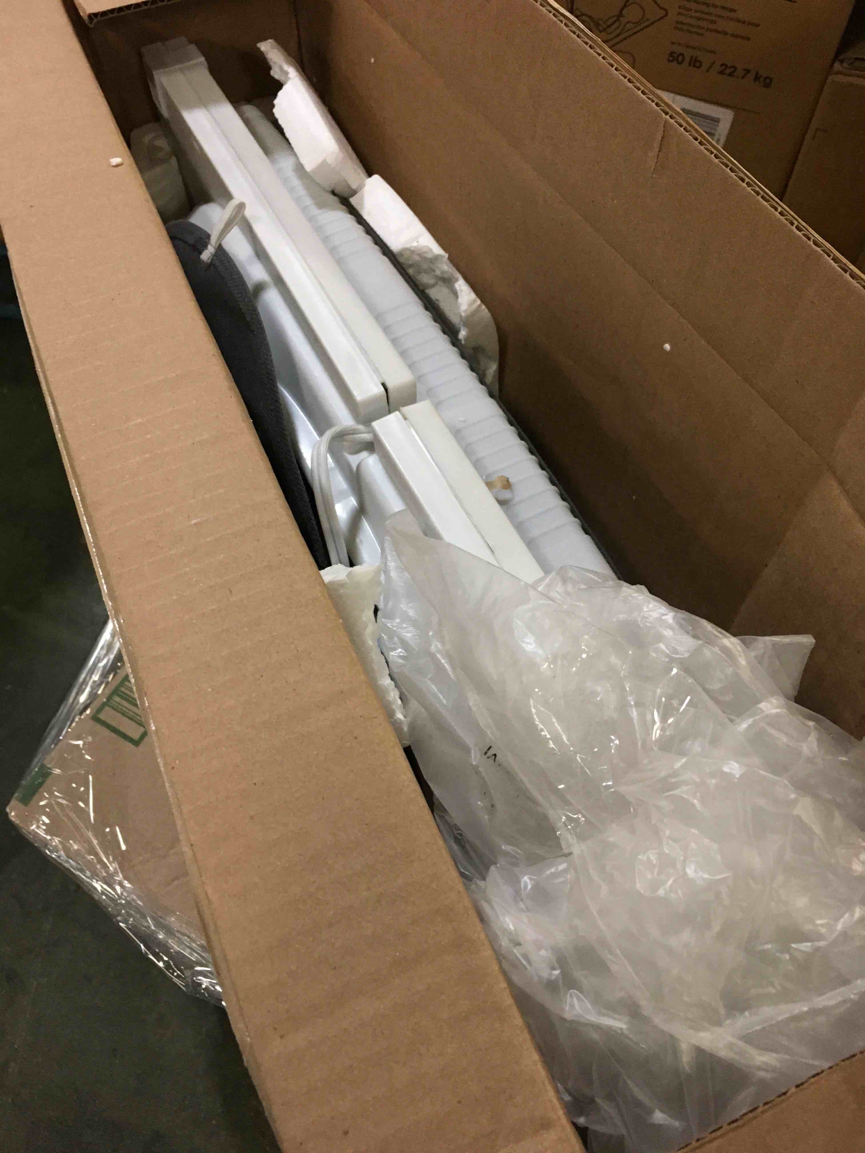 https://s3.amazonaws.com/lotting-images-prod/bidfta/BLU5087096_1687289643148.jpeg