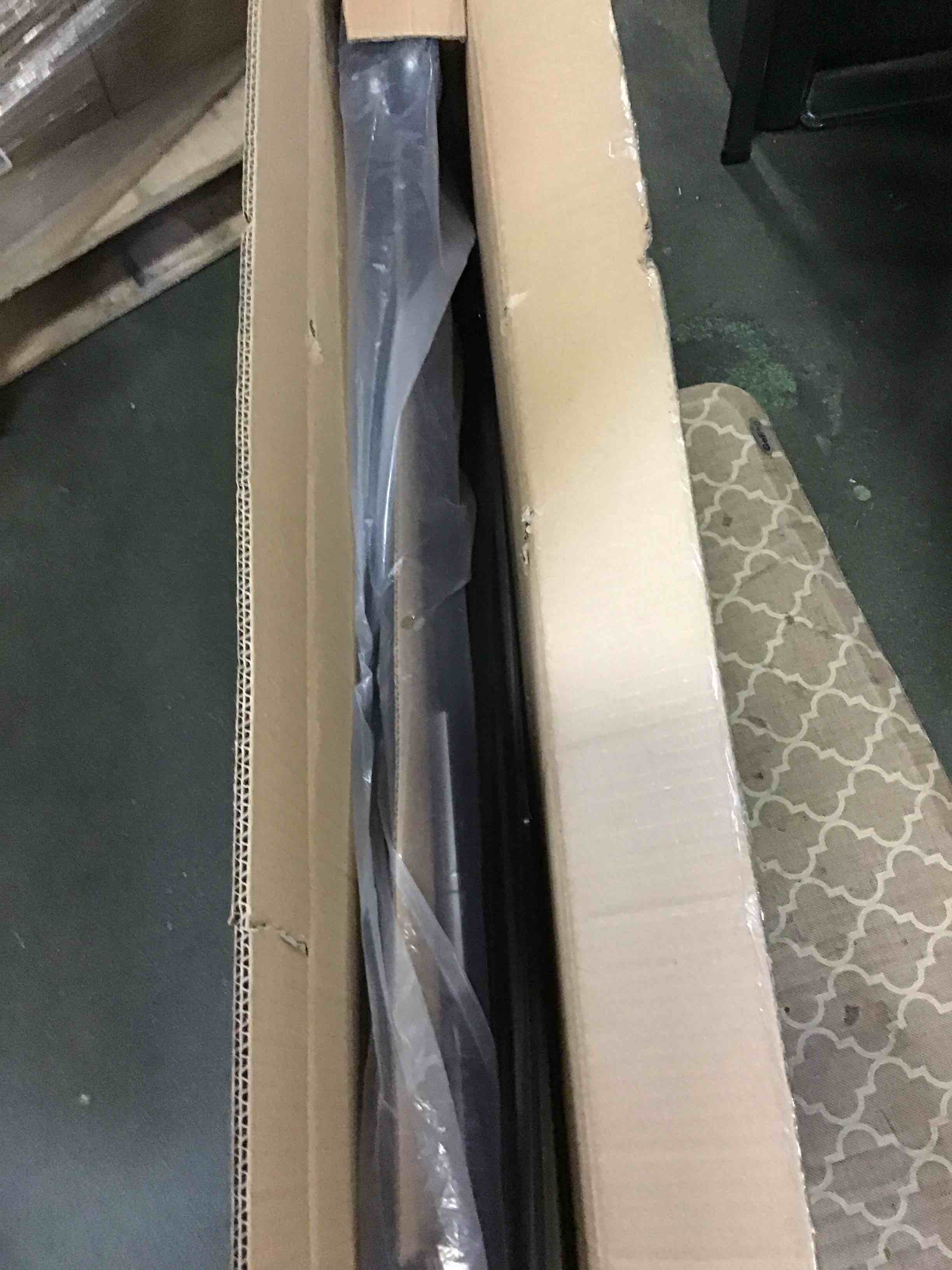 https://s3.amazonaws.com/lotting-images-prod/bidfta/BLU5087360_1687810652756.jpeg