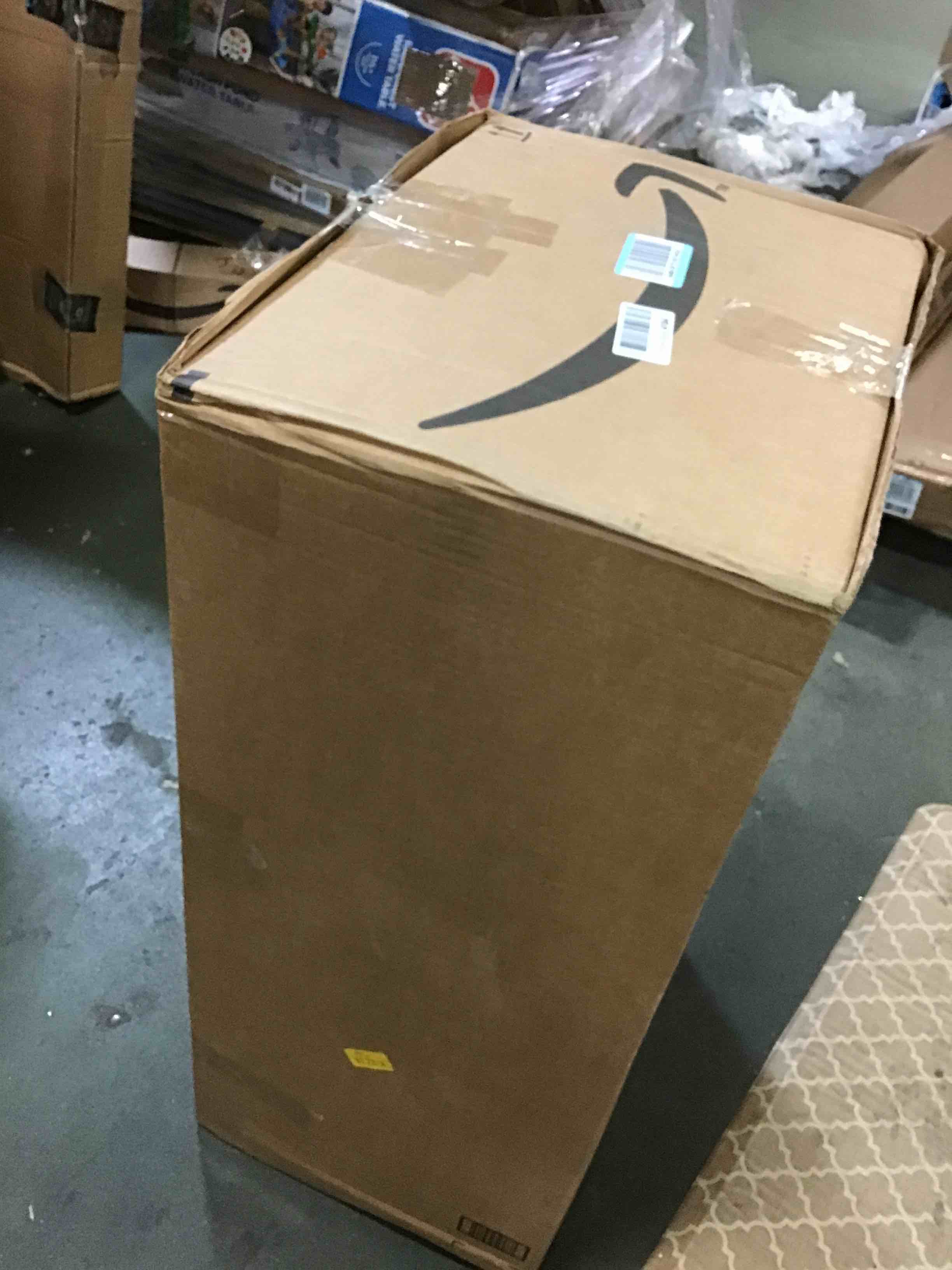 https://s3.amazonaws.com/lotting-images-prod/bidfta/BLU5087405_1687951853223.jpeg