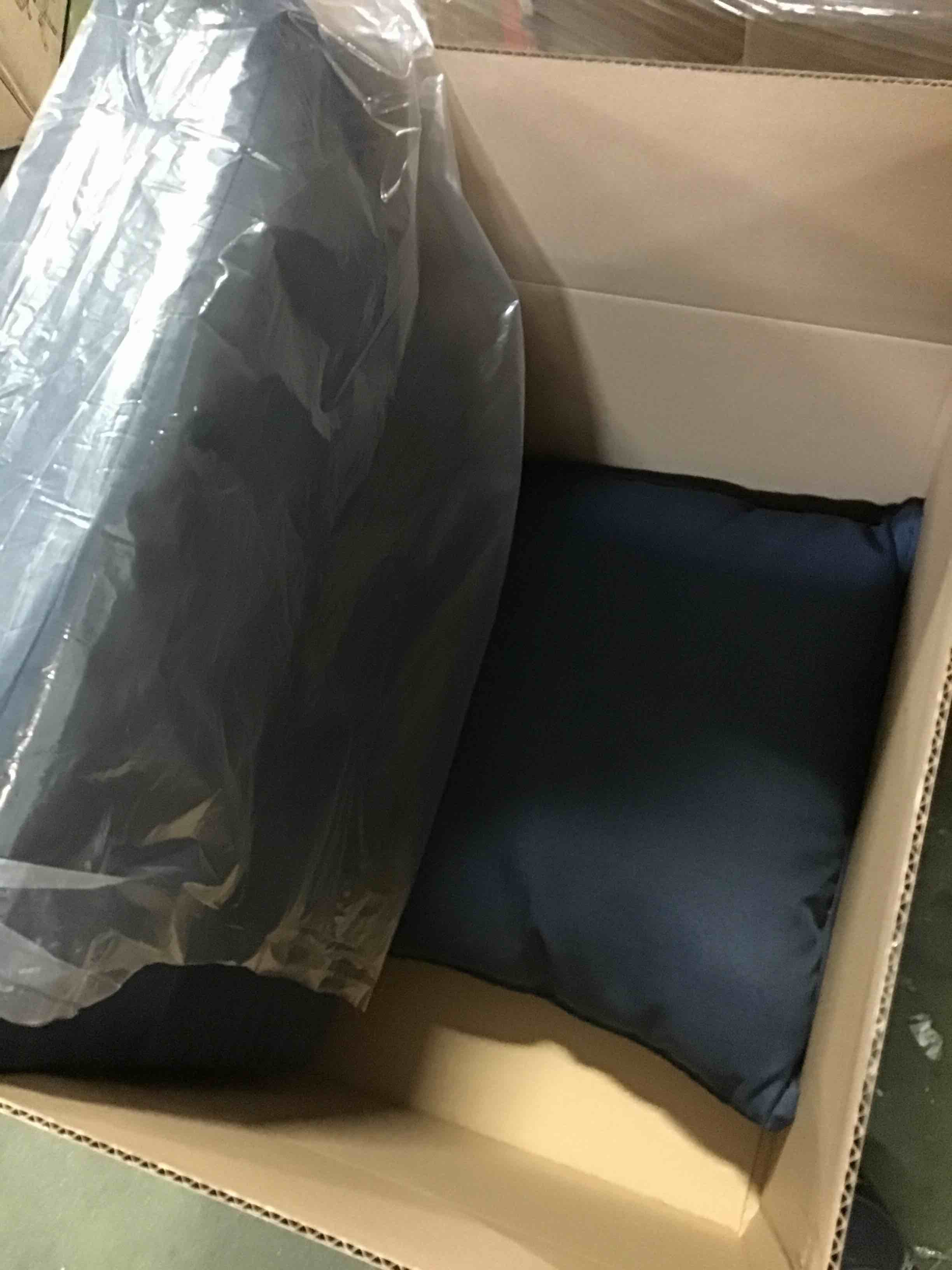 https://s3.amazonaws.com/lotting-images-prod/bidfta/BLU5087940_1688132860307.jpeg