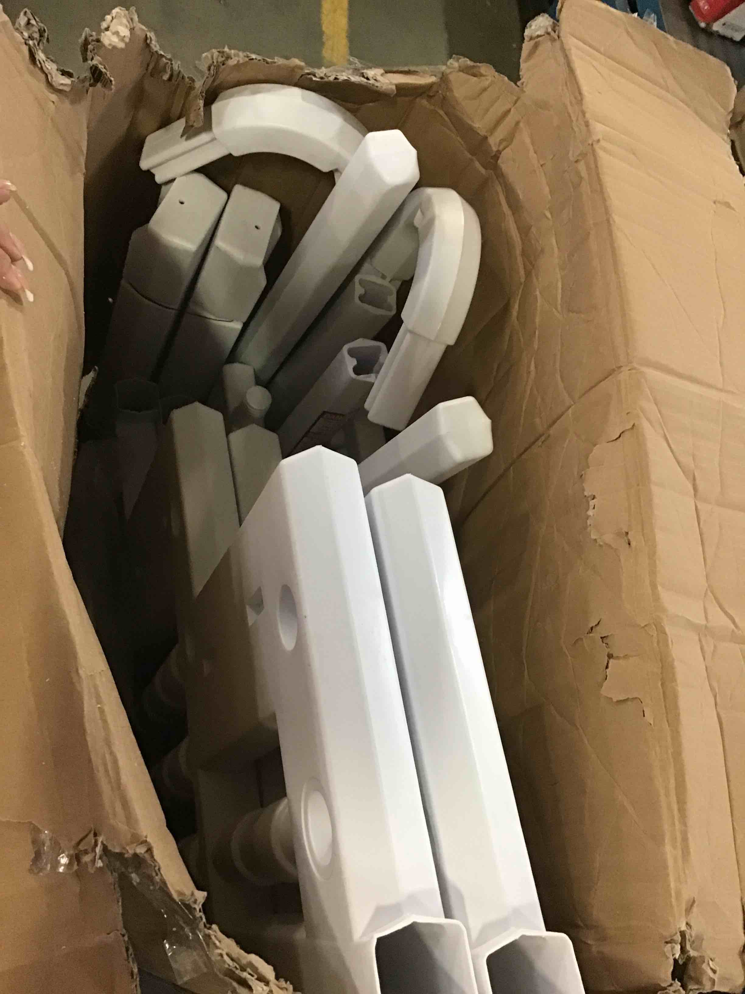 https://s3.amazonaws.com/lotting-images-prod/bidfta/BLU5091225_1689685235150.jpeg