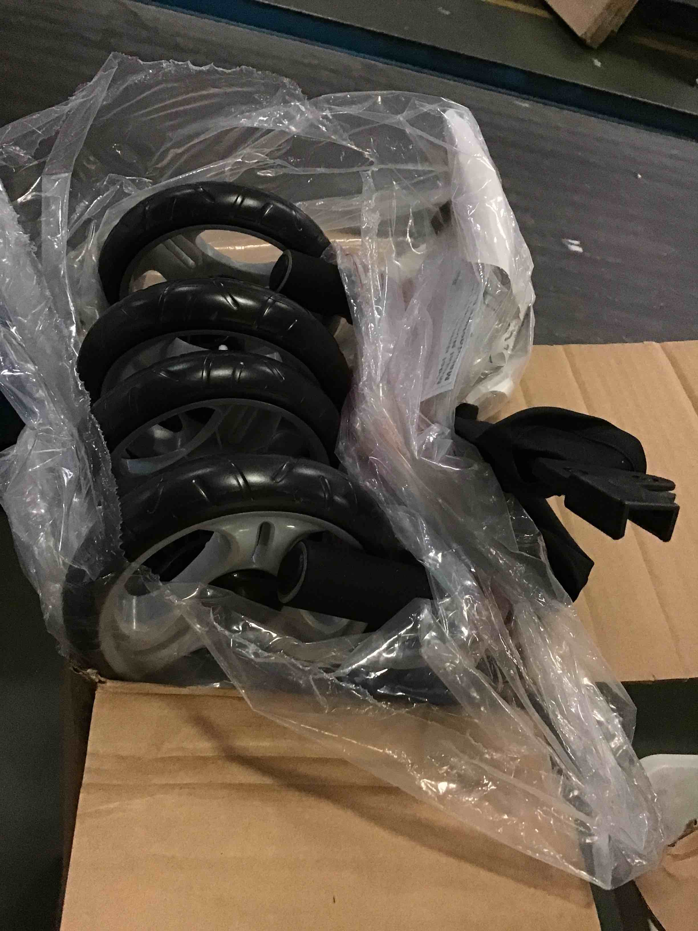 https://s3.amazonaws.com/lotting-images-prod/bidfta/BLU5091861_1687883393399.jpeg