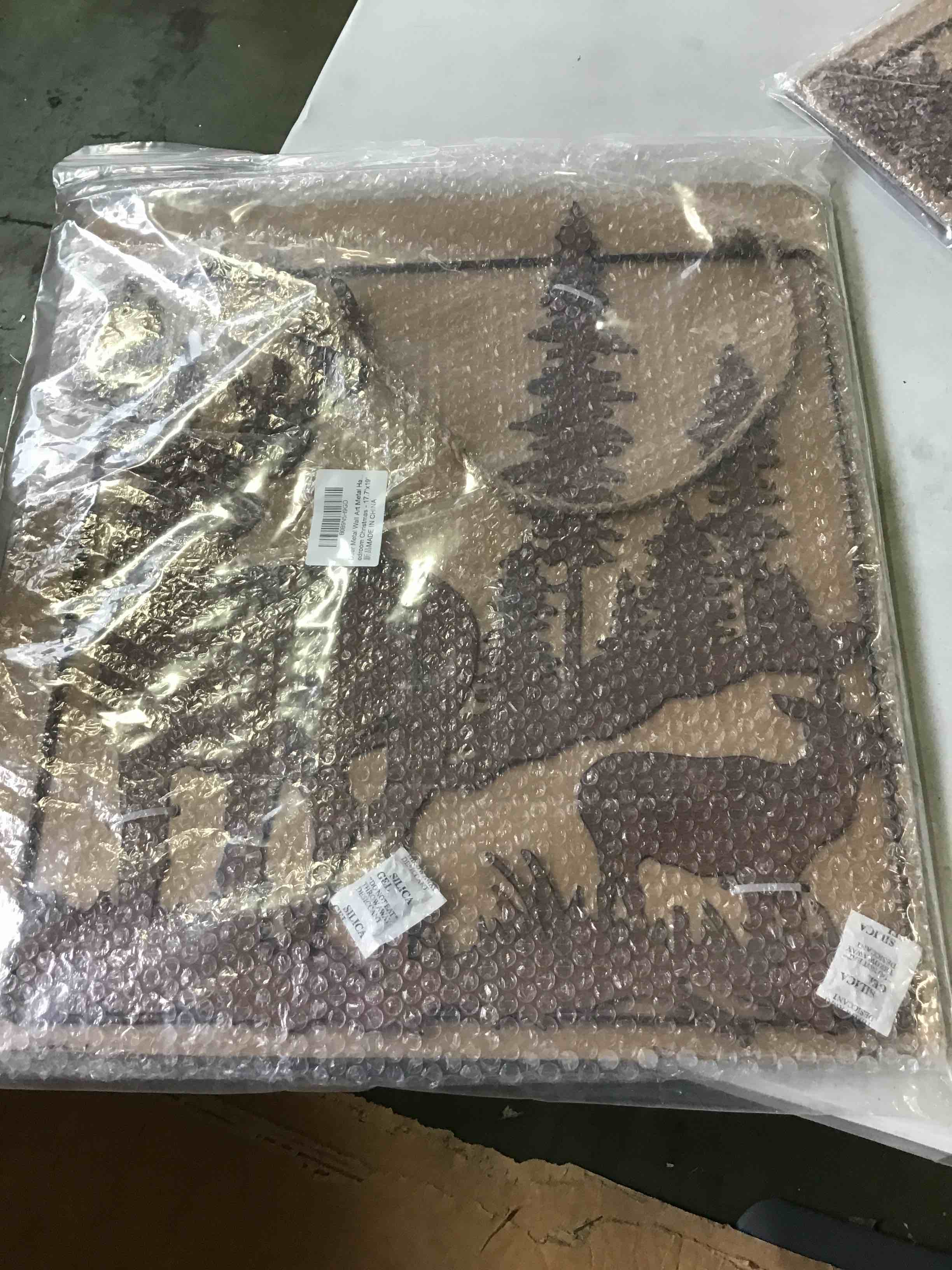 https://s3.amazonaws.com/lotting-images-prod/bidfta/BLU5093950_1689279409276.jpeg