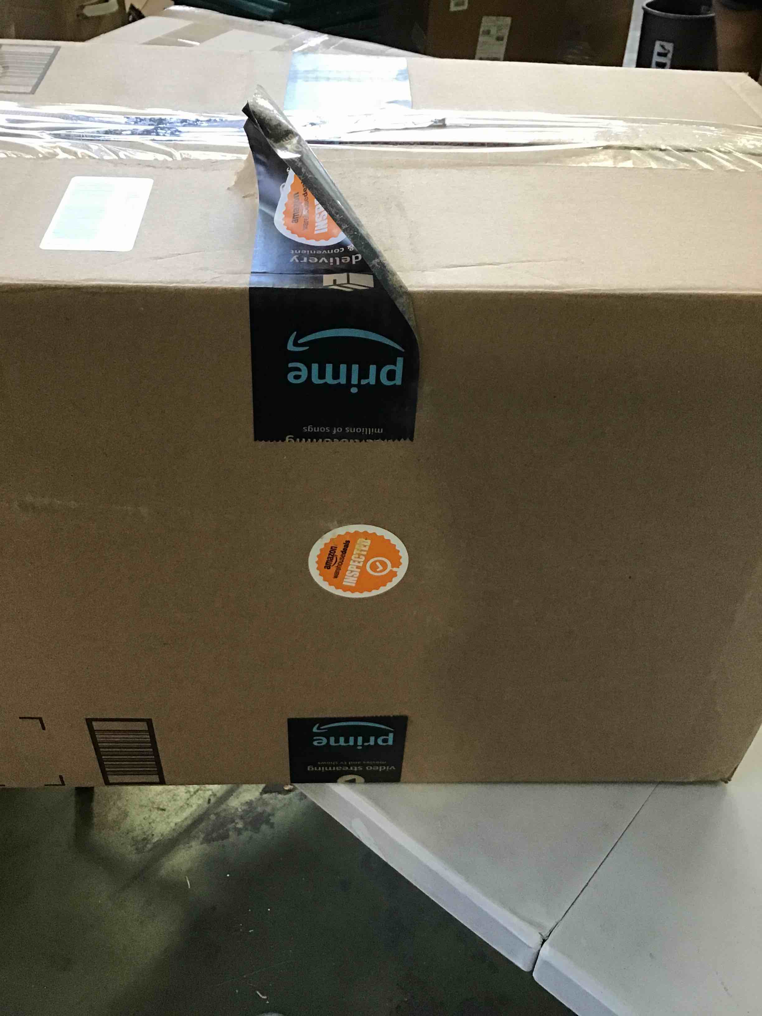 https://s3.amazonaws.com/lotting-images-prod/bidfta/BLU5094172_1689356224327.jpeg