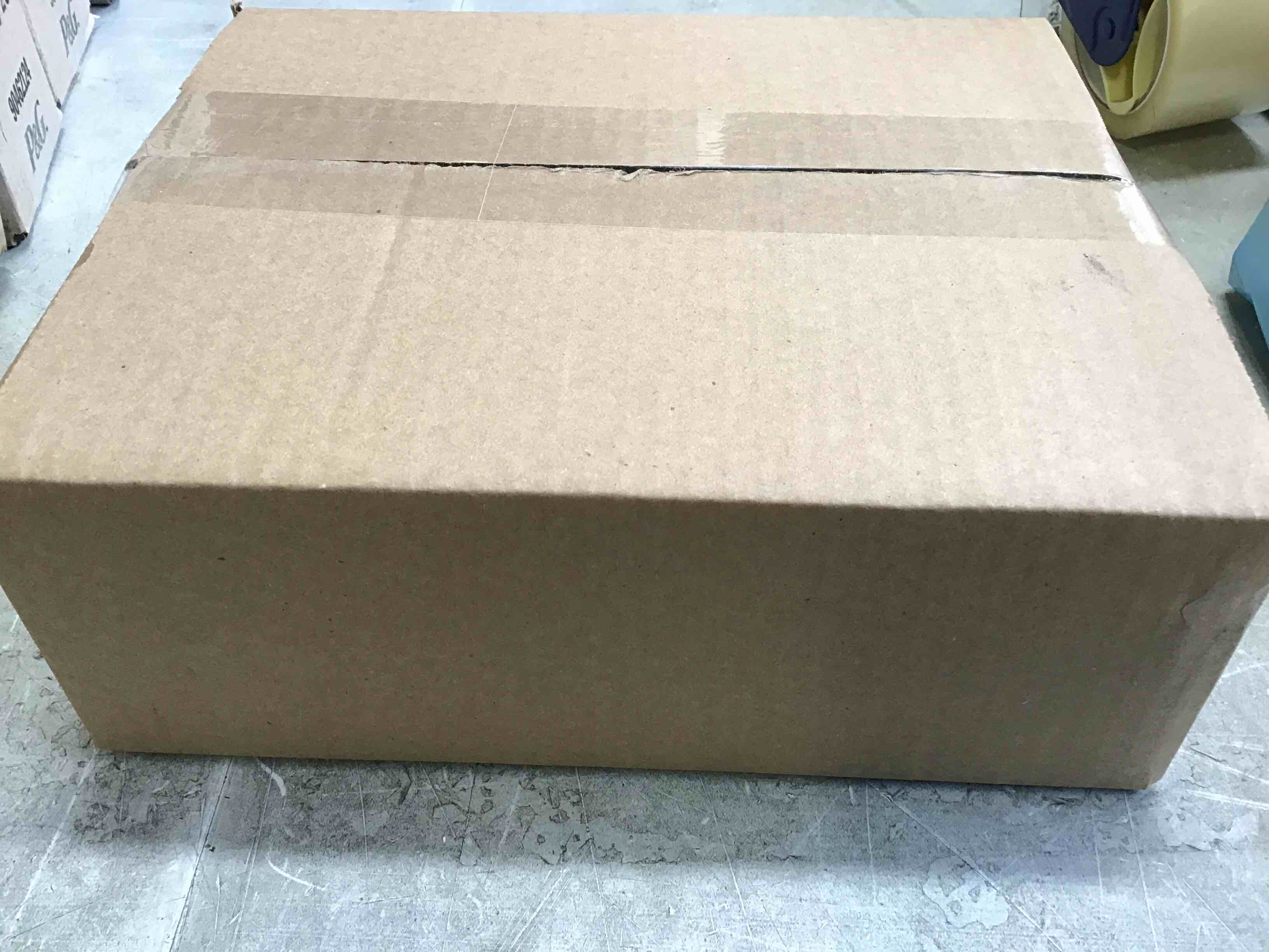 https://s3.amazonaws.com/lotting-images-prod/bidfta/BLU5094971_1688582135099.jpeg
