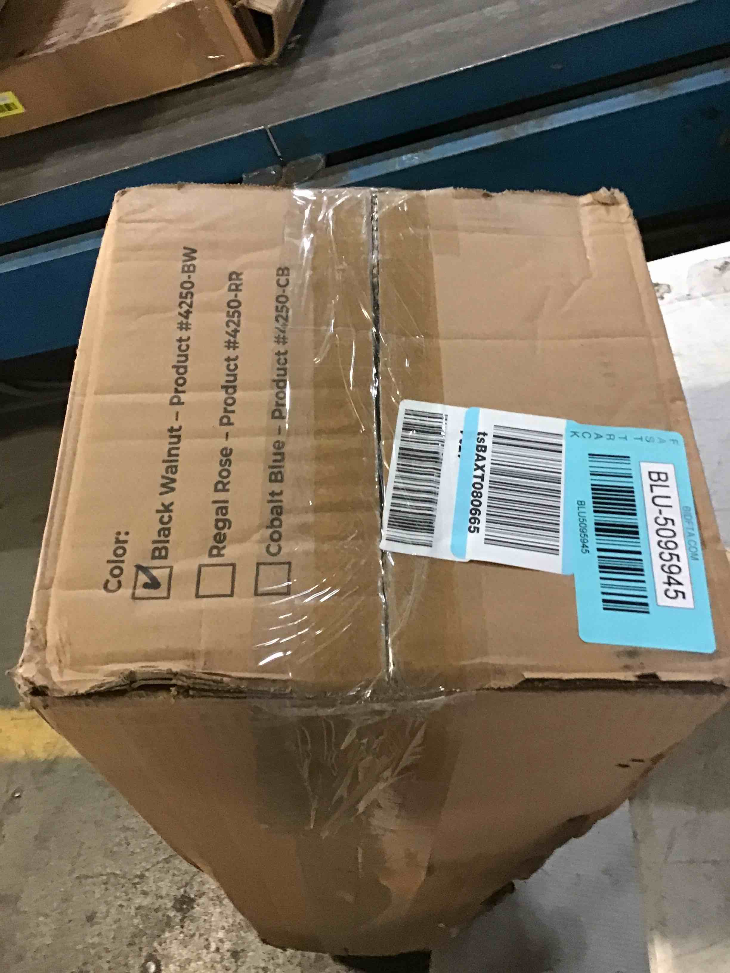 https://s3.amazonaws.com/lotting-images-prod/bidfta/BLU5095945_1694088941663.jpeg