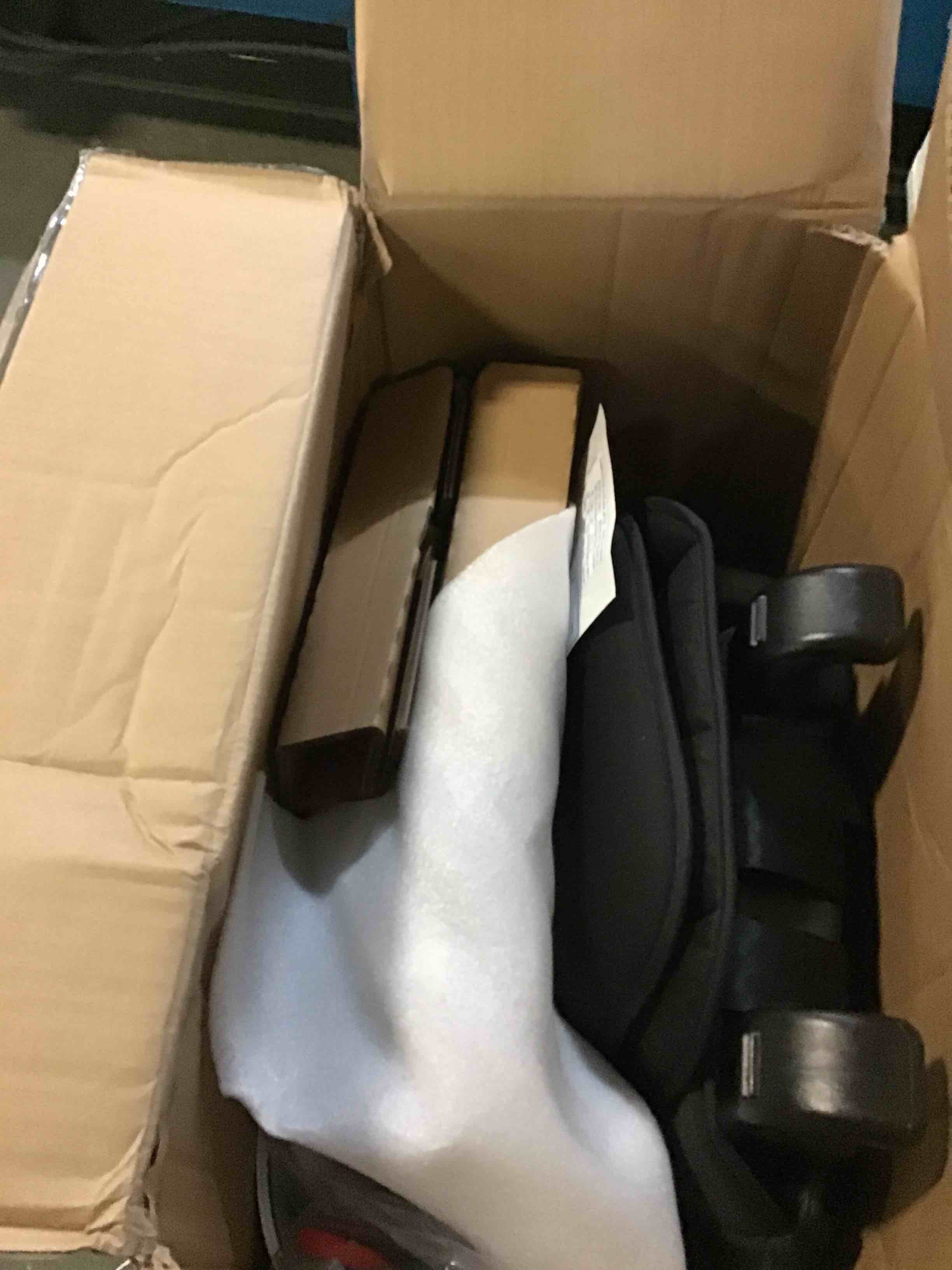 https://s3.amazonaws.com/lotting-images-prod/bidfta/BLU5095986_1694097985117.jpeg