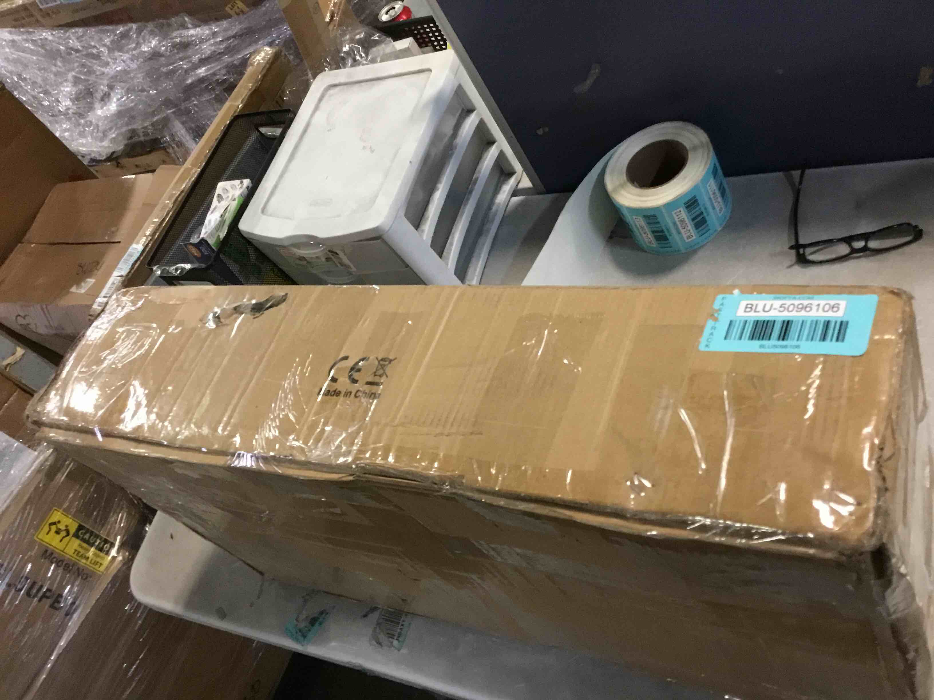 https://s3.amazonaws.com/lotting-images-prod/bidfta/BLU5096106_1694531800867.jpeg