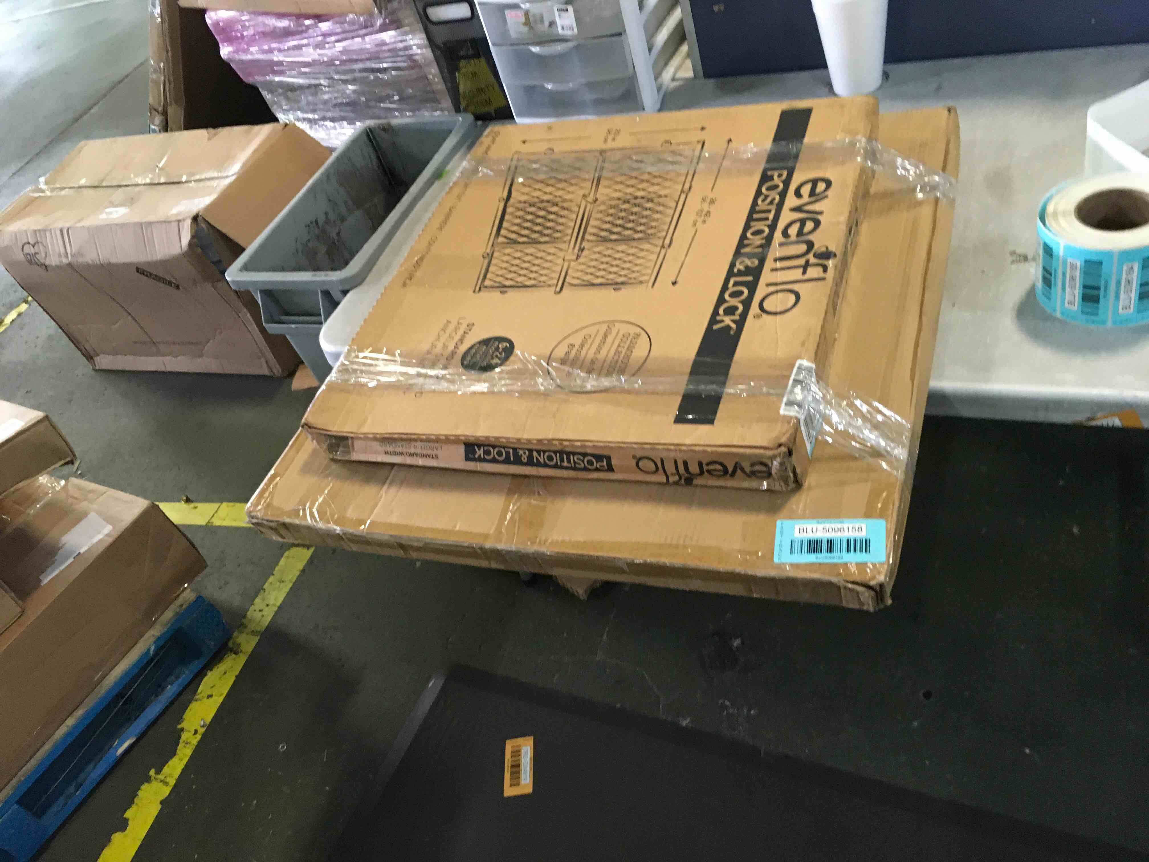 https://s3.amazonaws.com/lotting-images-prod/bidfta/BLU5096158_1694549205880.jpeg