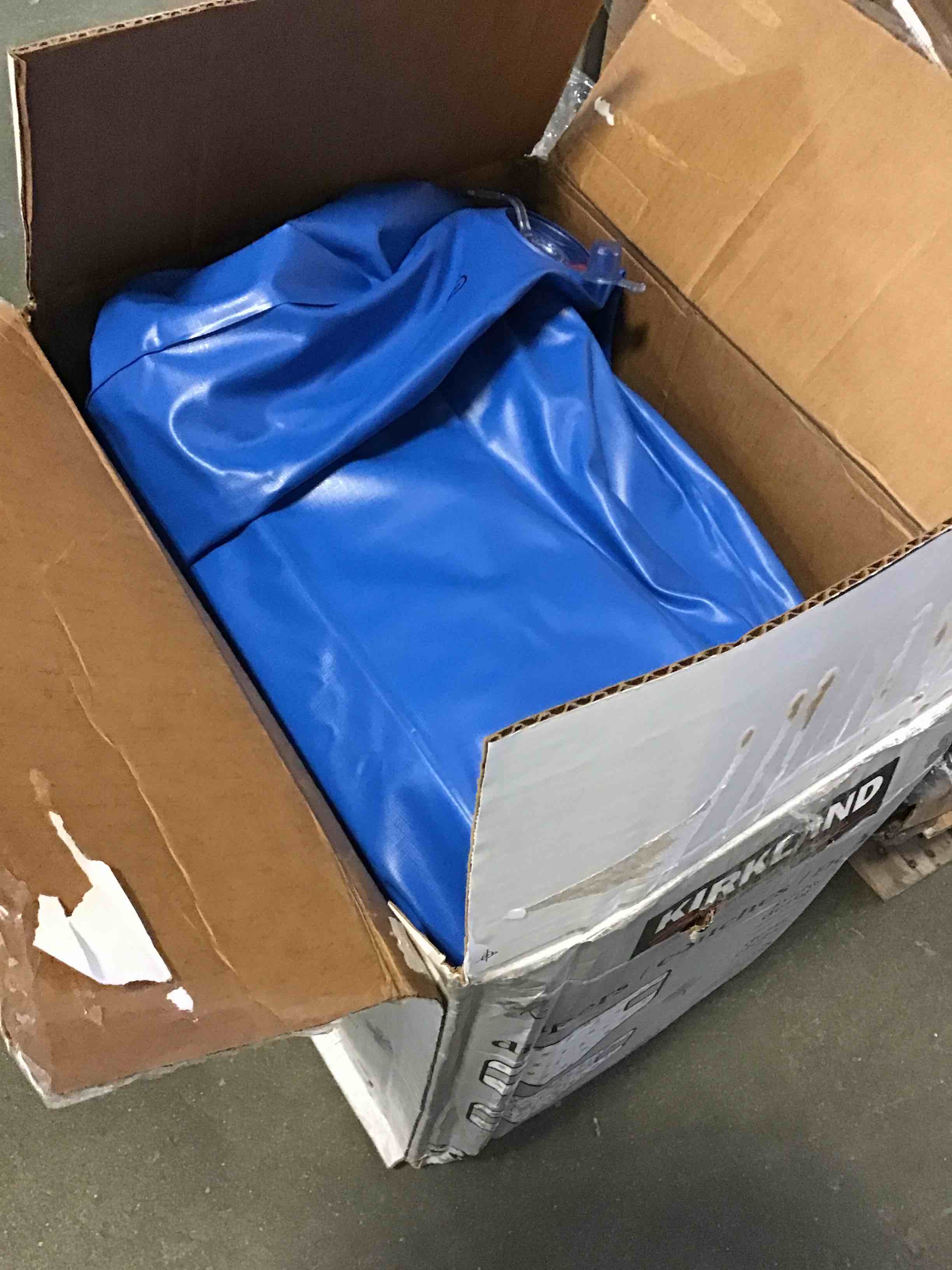 https://s3.amazonaws.com/lotting-images-prod/bidfta/BLU5096277_1694636759727.jpeg