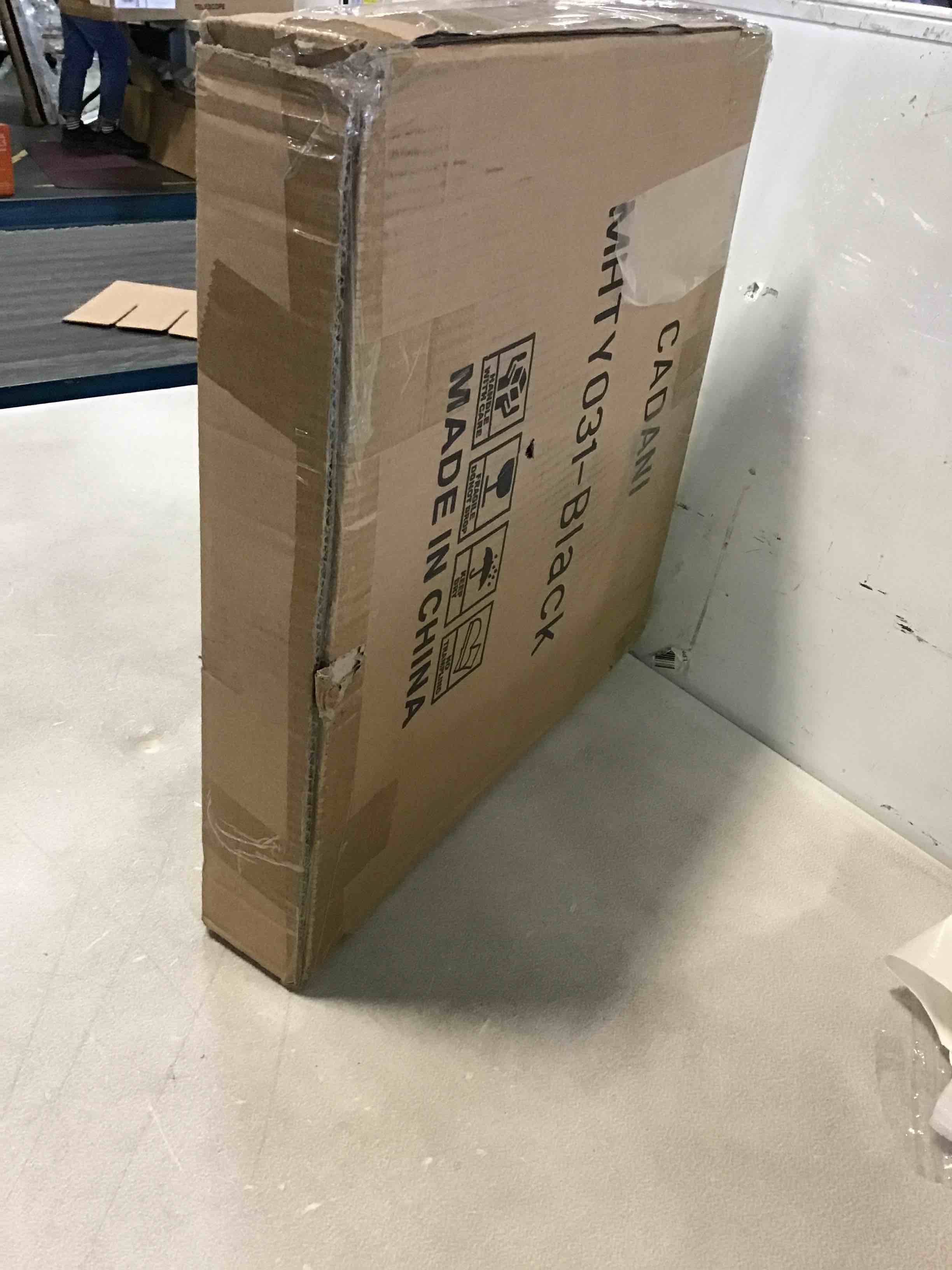 https://s3.amazonaws.com/lotting-images-prod/bidfta/BLU5096309_1694704499622.jpeg