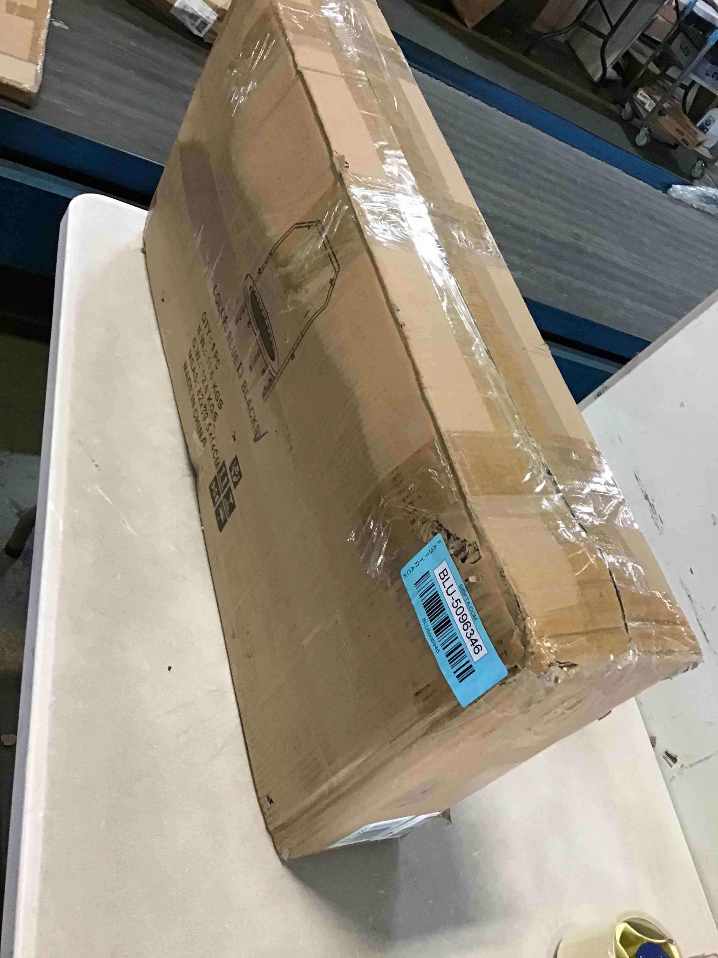 https://s3.amazonaws.com/lotting-images-prod/bidfta/BLU5096346_1694719756789.jpeg