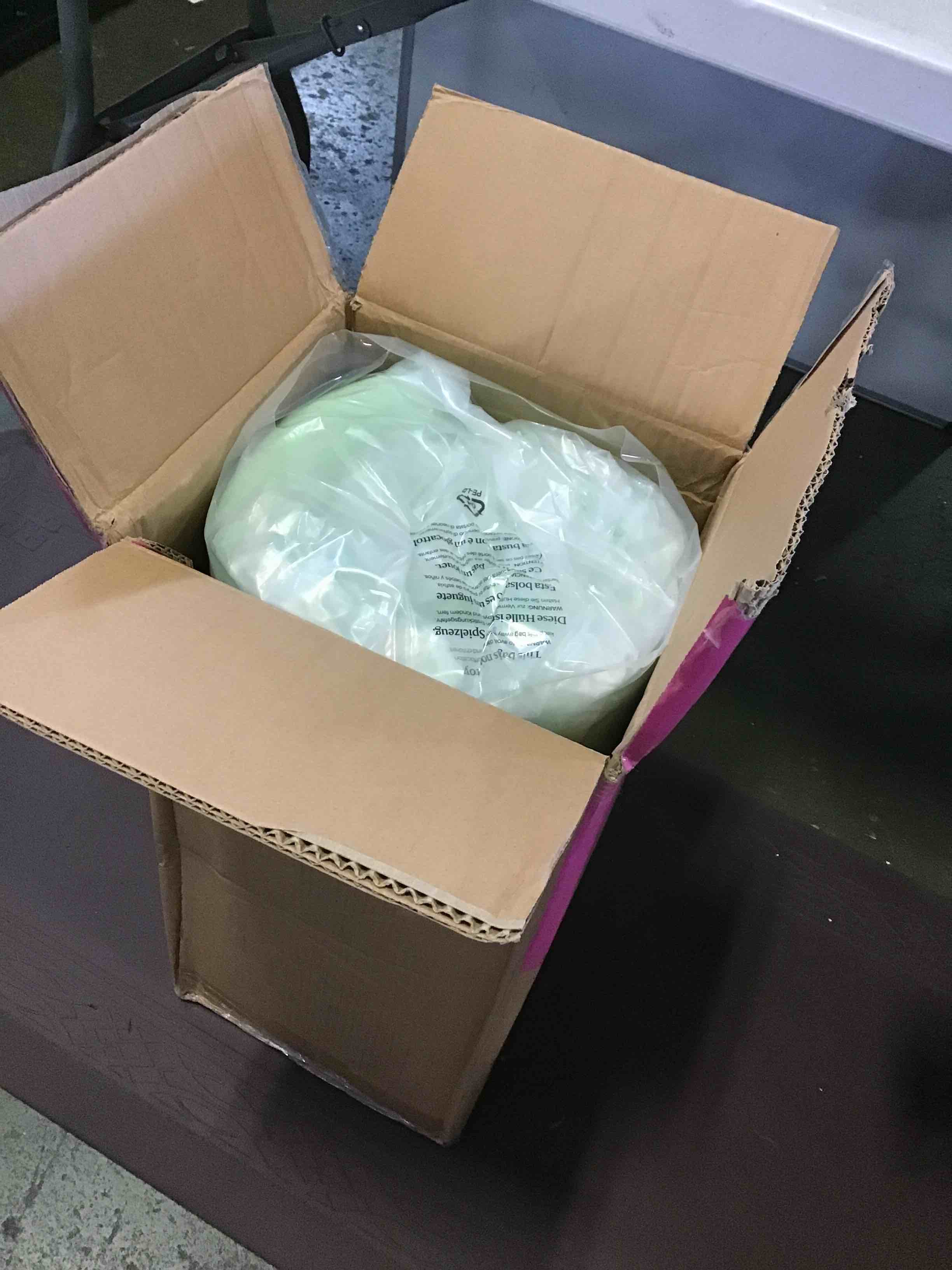 https://s3.amazonaws.com/lotting-images-prod/bidfta/BLU5096393_1694788617812.jpeg