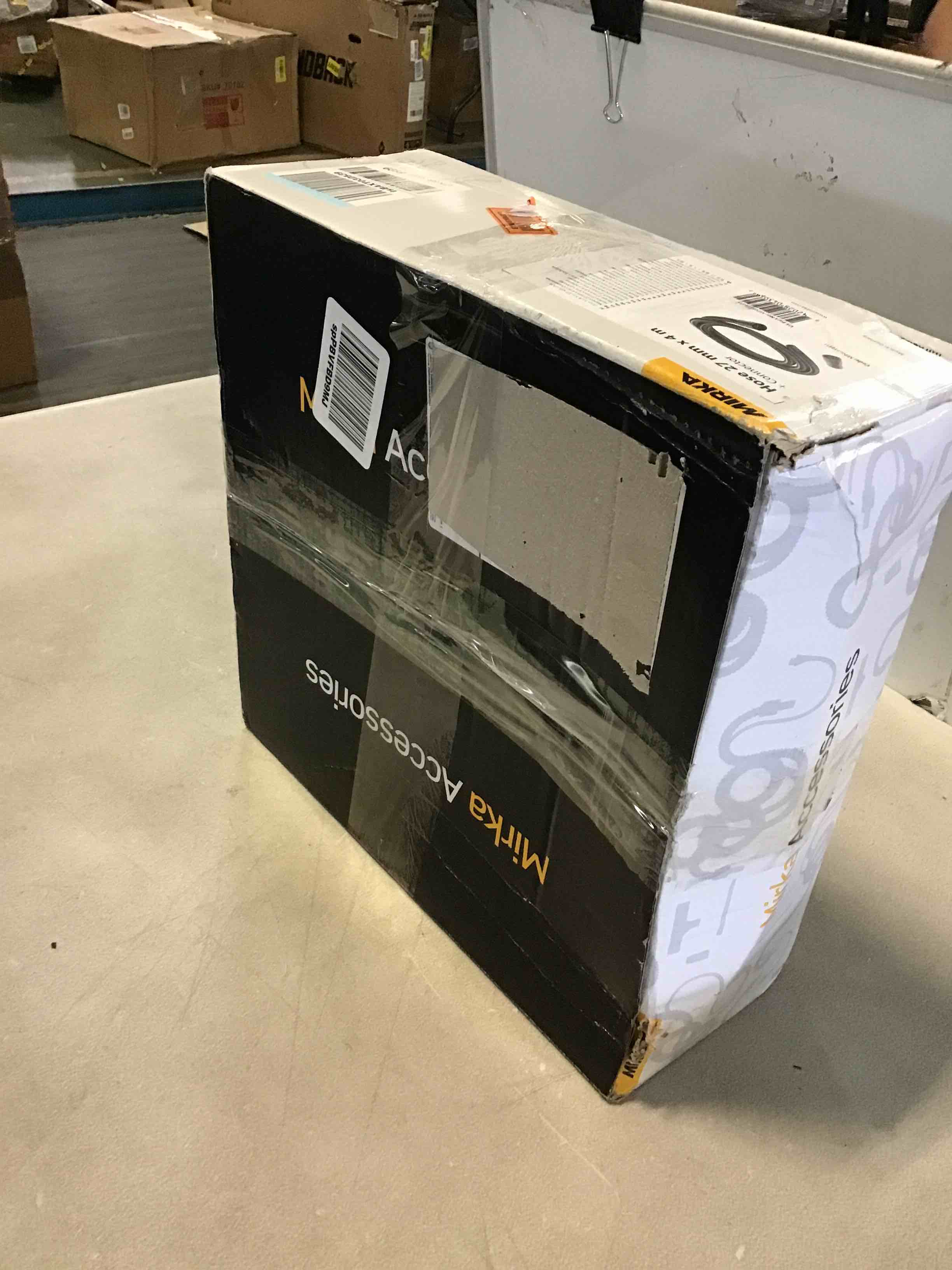 https://s3.amazonaws.com/lotting-images-prod/bidfta/BLU5096424_1694798332742.jpeg