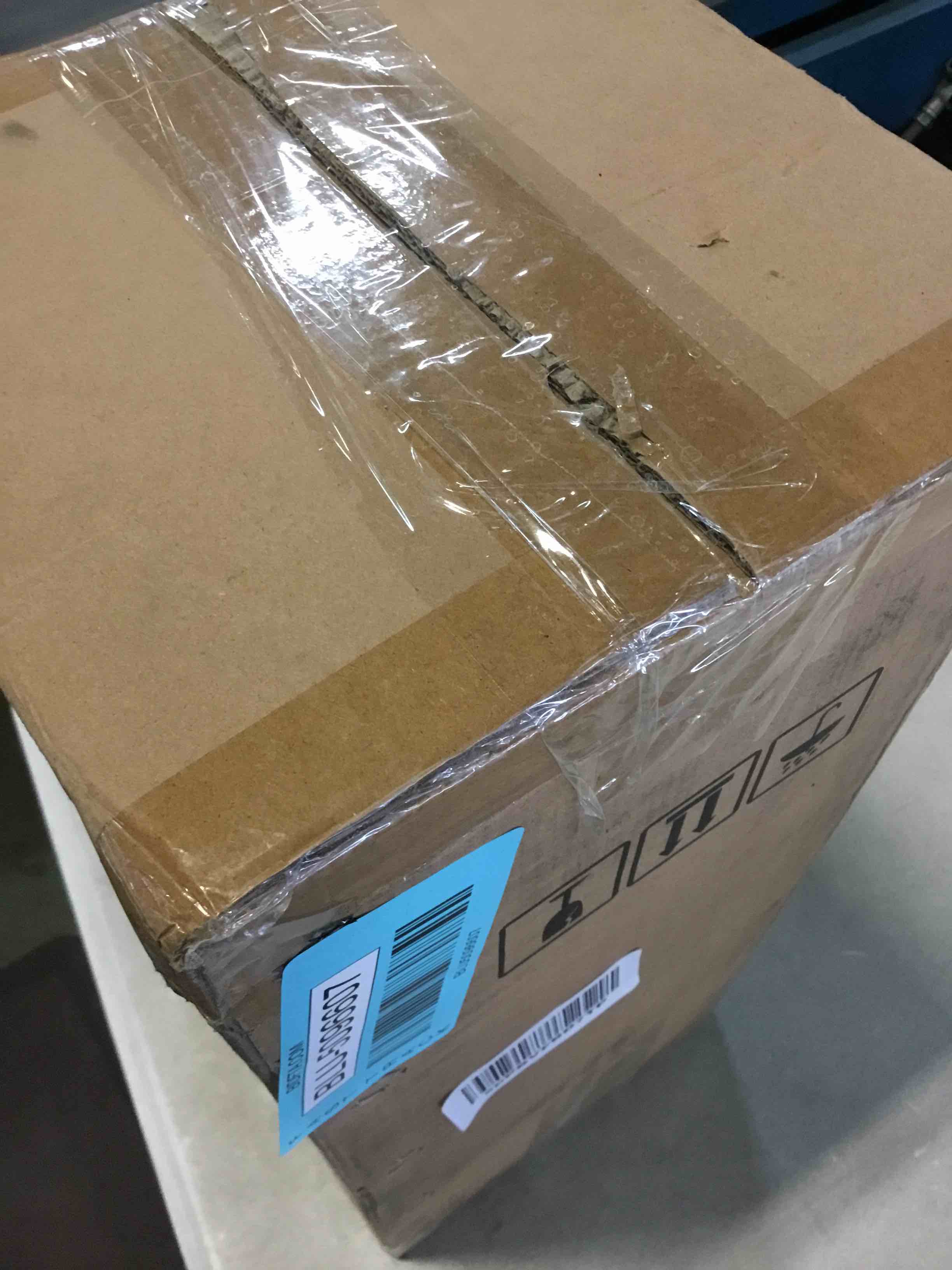 https://s3.amazonaws.com/lotting-images-prod/bidfta/BLU5096607_1695067304136.jpeg