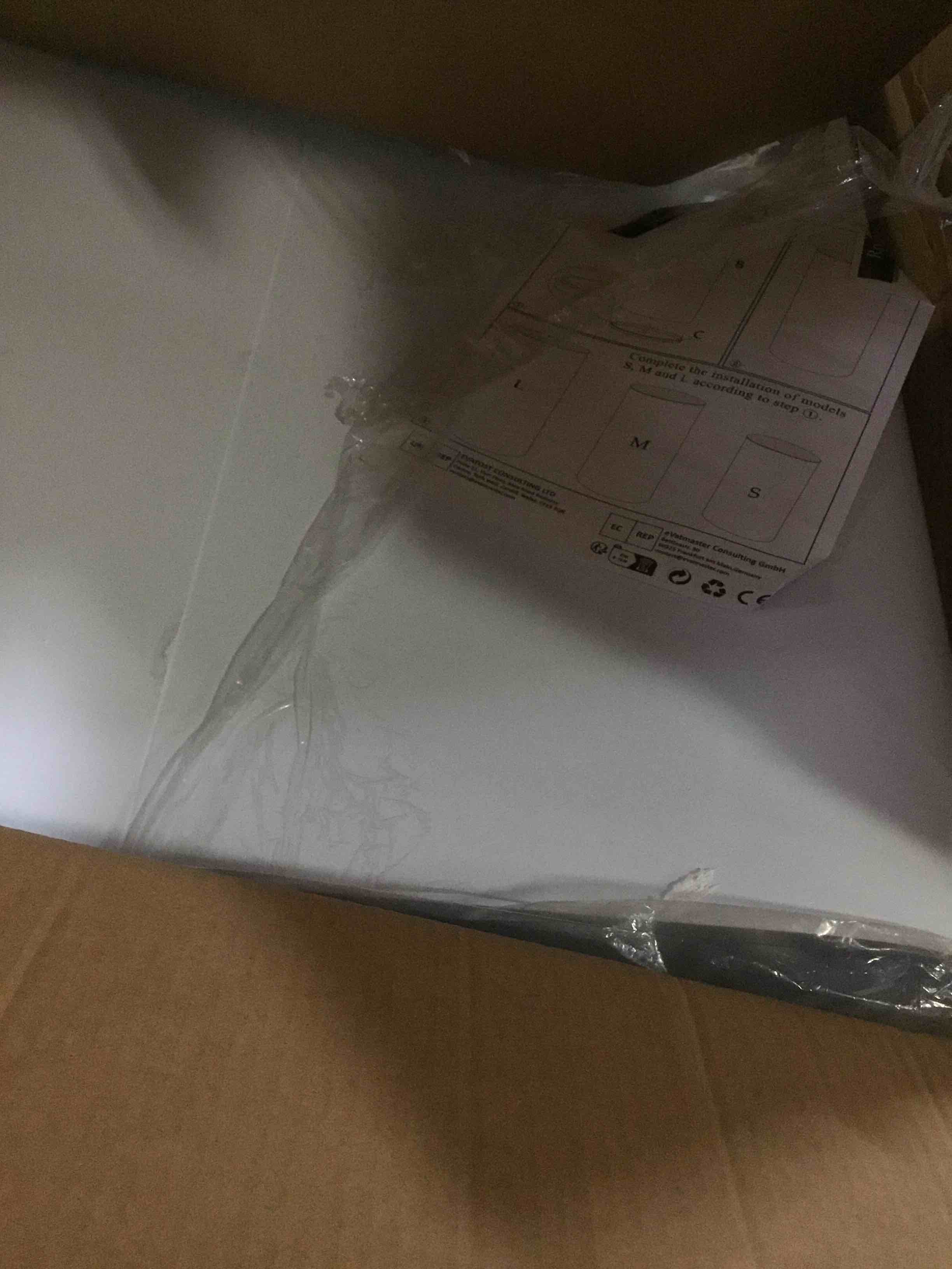 https://s3.amazonaws.com/lotting-images-prod/bidfta/BLU5096912_1695325860806.jpeg