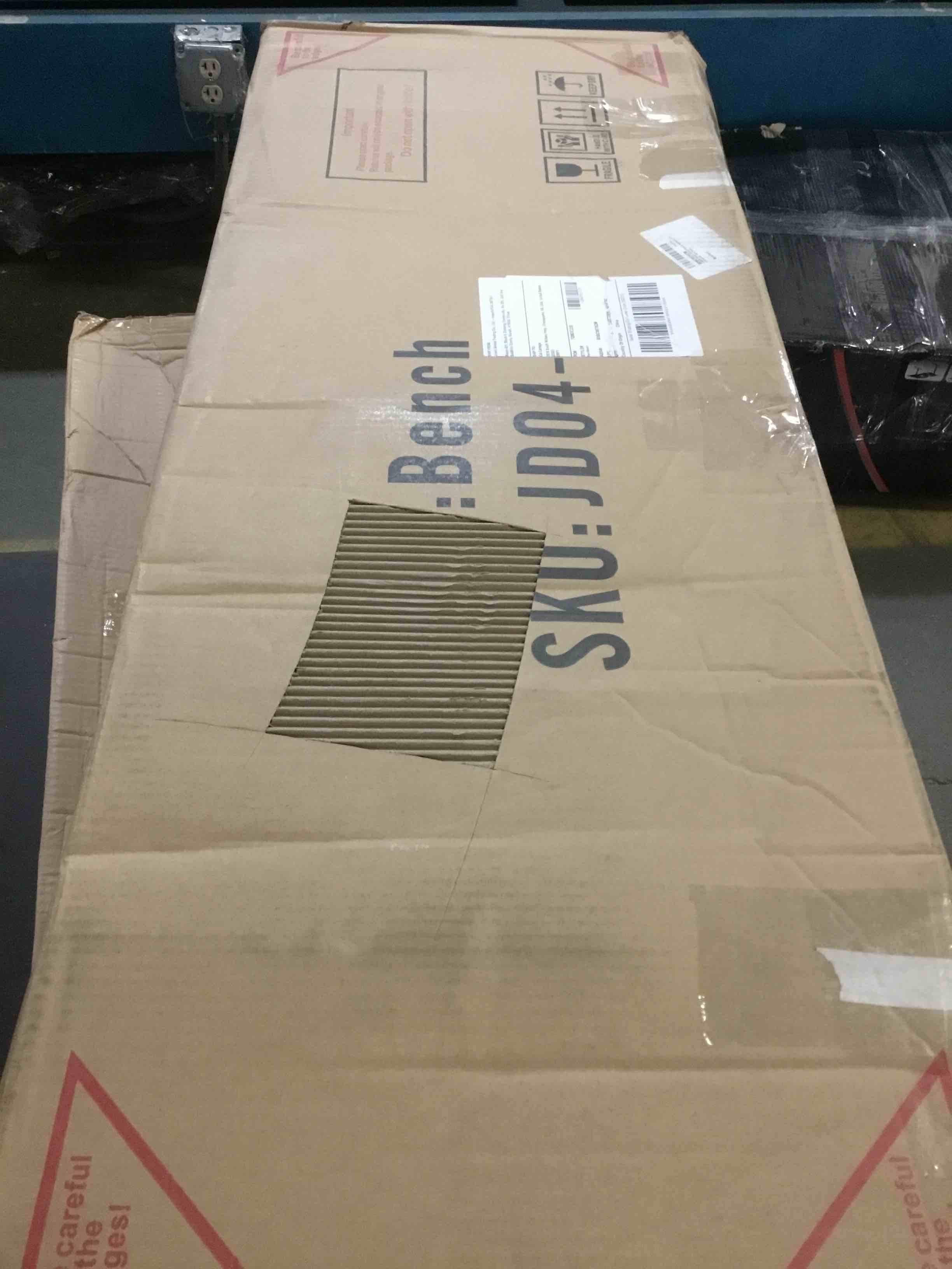 https://s3.amazonaws.com/lotting-images-prod/bidfta/BLU5097286_1695657463526.jpeg