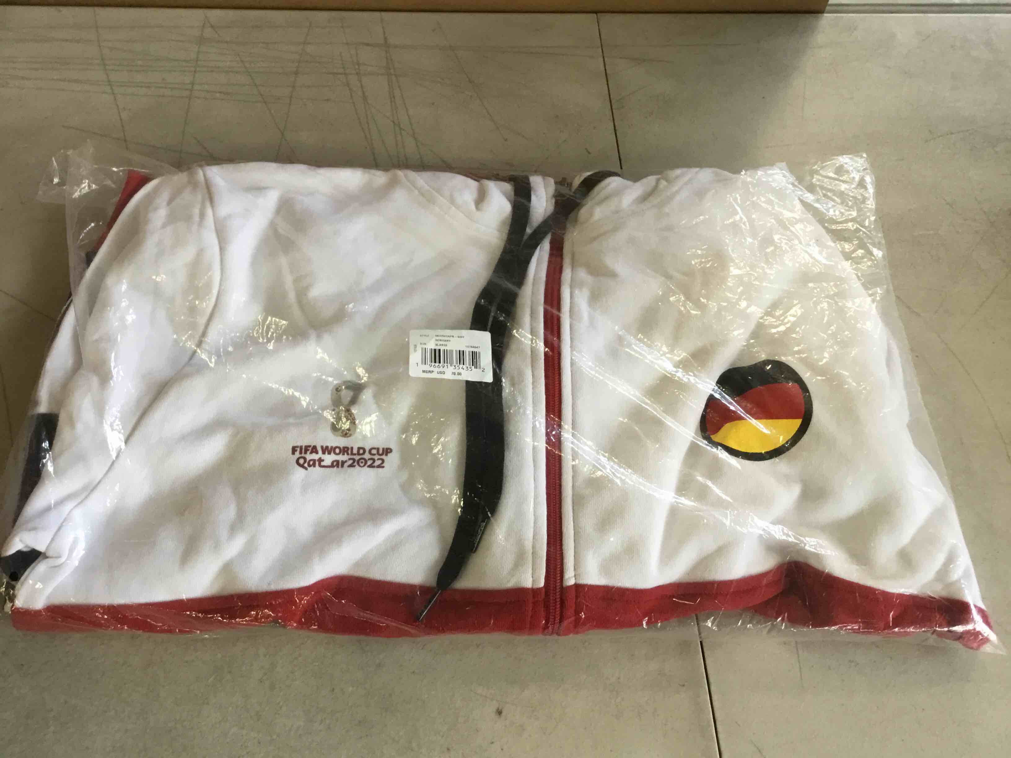 https://s3.amazonaws.com/lotting-images-prod/bidfta/BLU5099089_1695051677364.jpeg