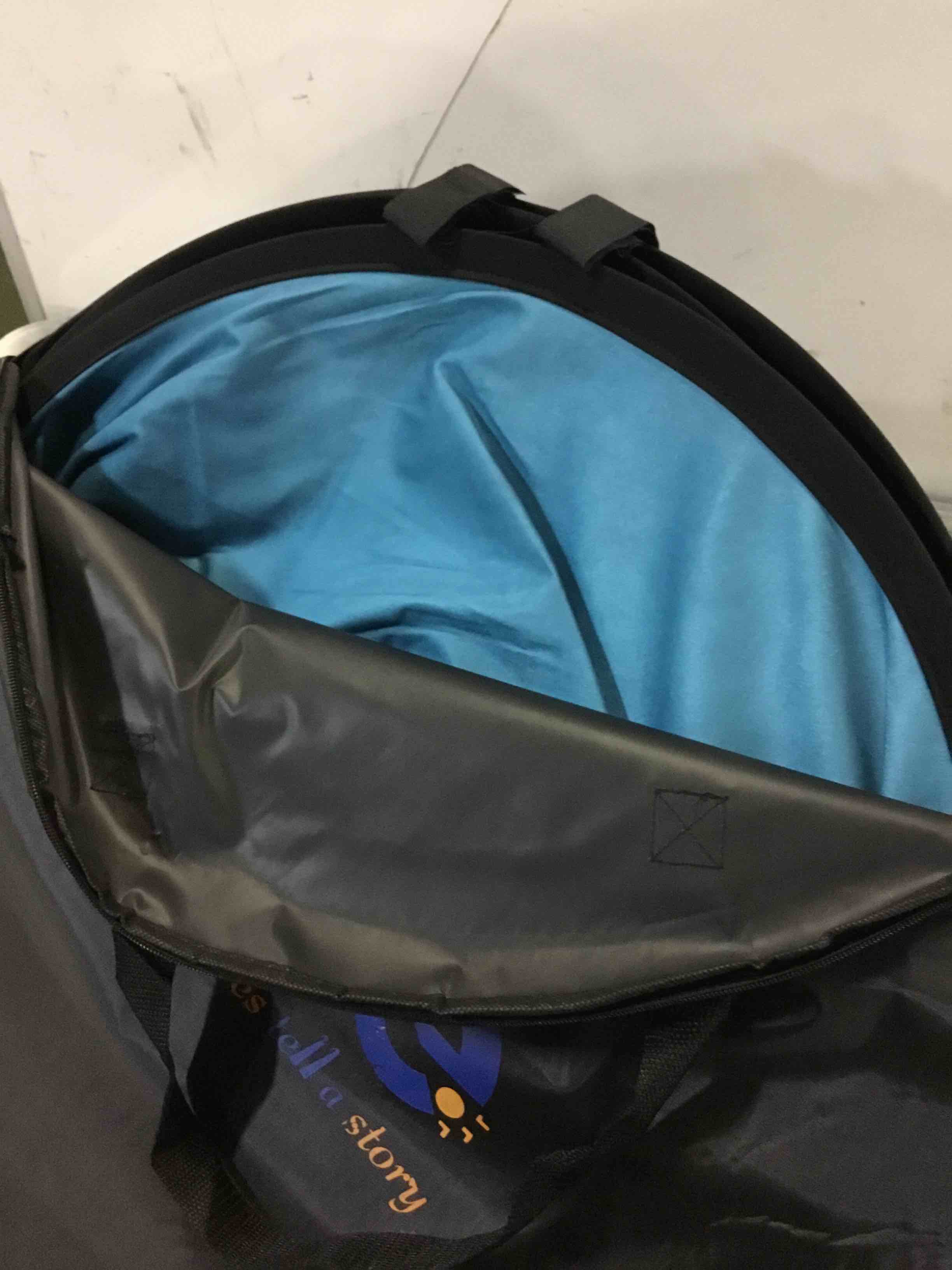 https://s3.amazonaws.com/lotting-images-prod/bidfta/BLU5100632_1694866803308.jpeg