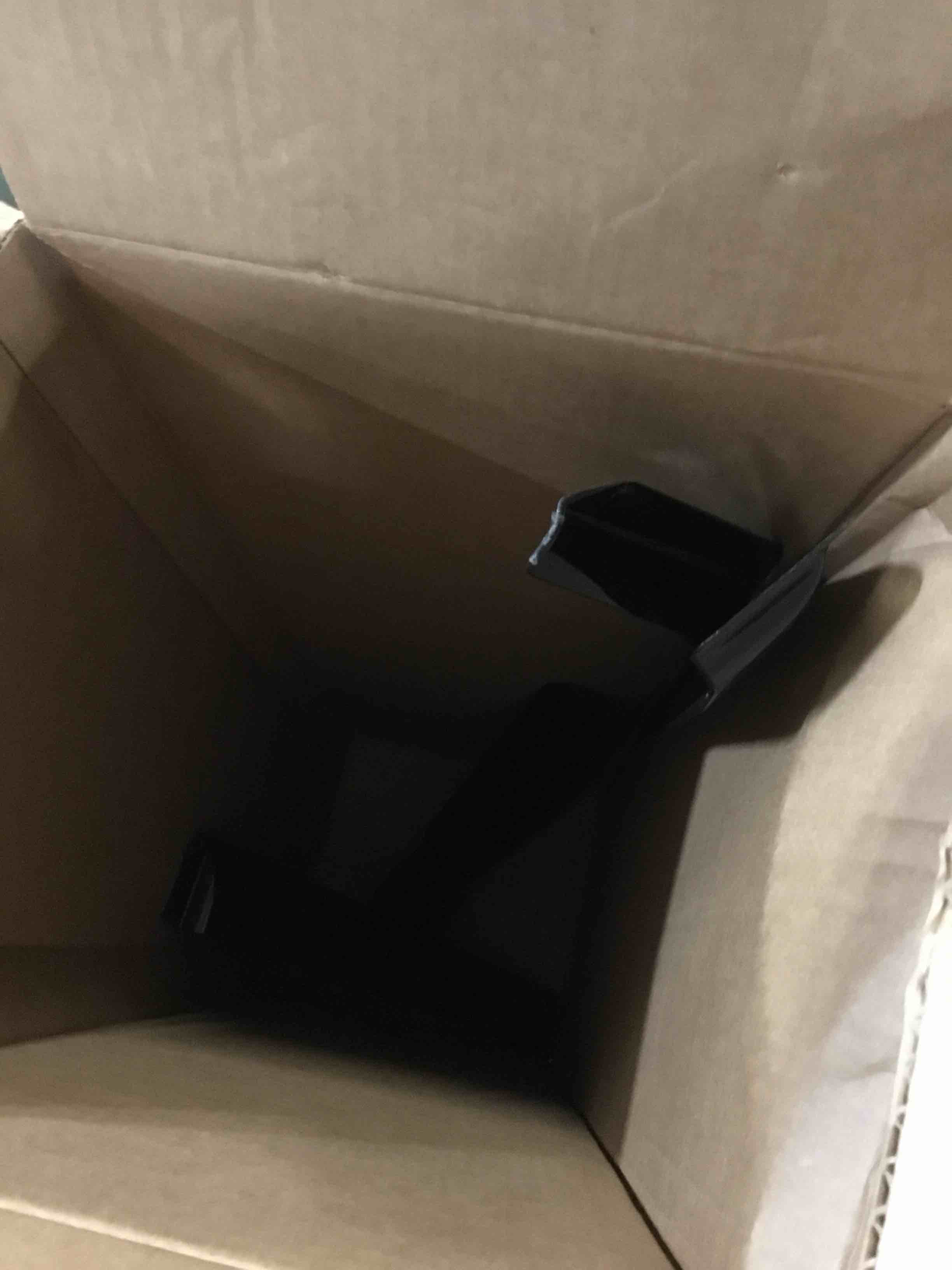 https://s3.amazonaws.com/lotting-images-prod/bidfta/BLU5100696_1694879559867.jpeg