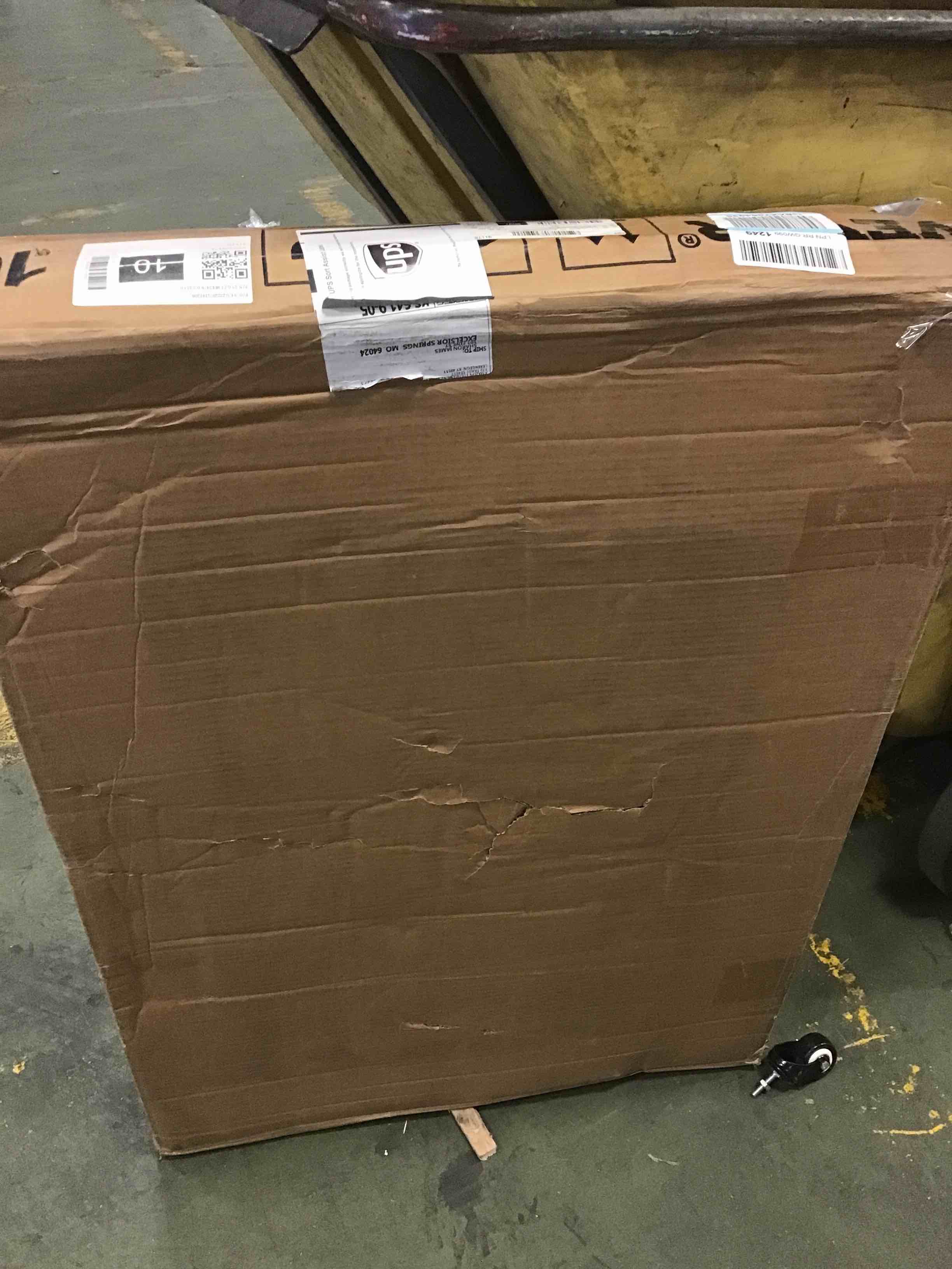 https://s3.amazonaws.com/lotting-images-prod/bidfta/BLU5101941_1694107020008.jpeg