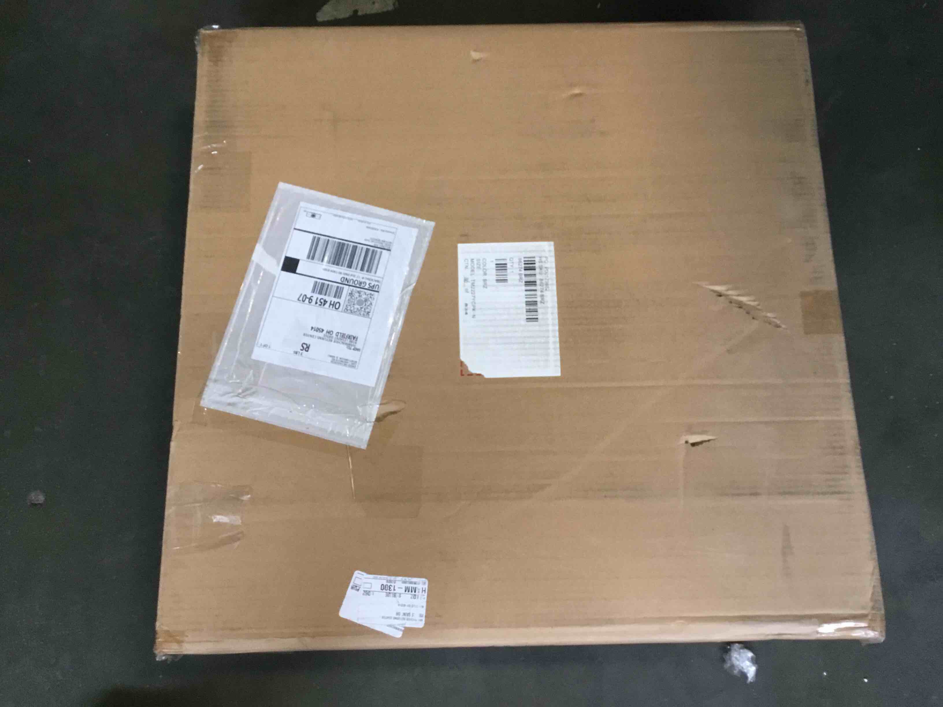 https://s3.amazonaws.com/lotting-images-prod/bidfta/BLU5103639_1694185846107.jpeg