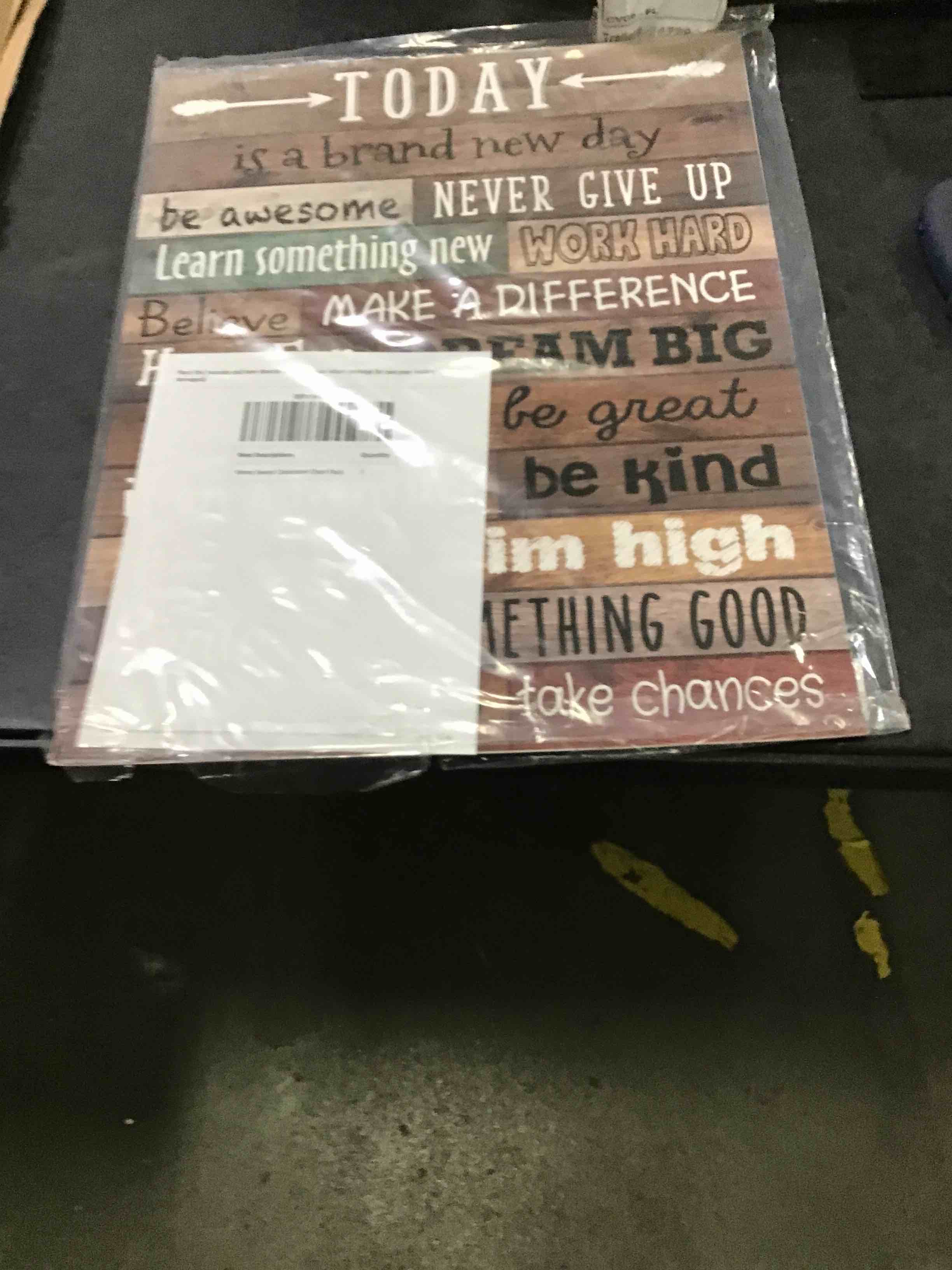 https://s3.amazonaws.com/lotting-images-prod/bidfta/BLU5104979_1694194537116.jpeg
