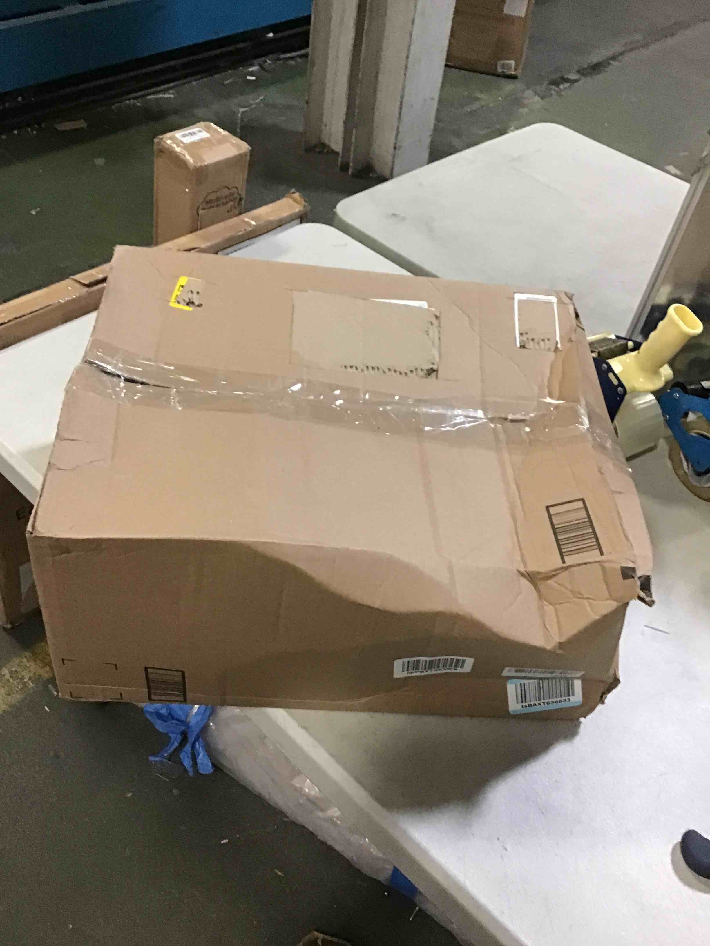 https://s3.amazonaws.com/lotting-images-prod/bidfta/BLU5105000_1694259055115.jpeg
