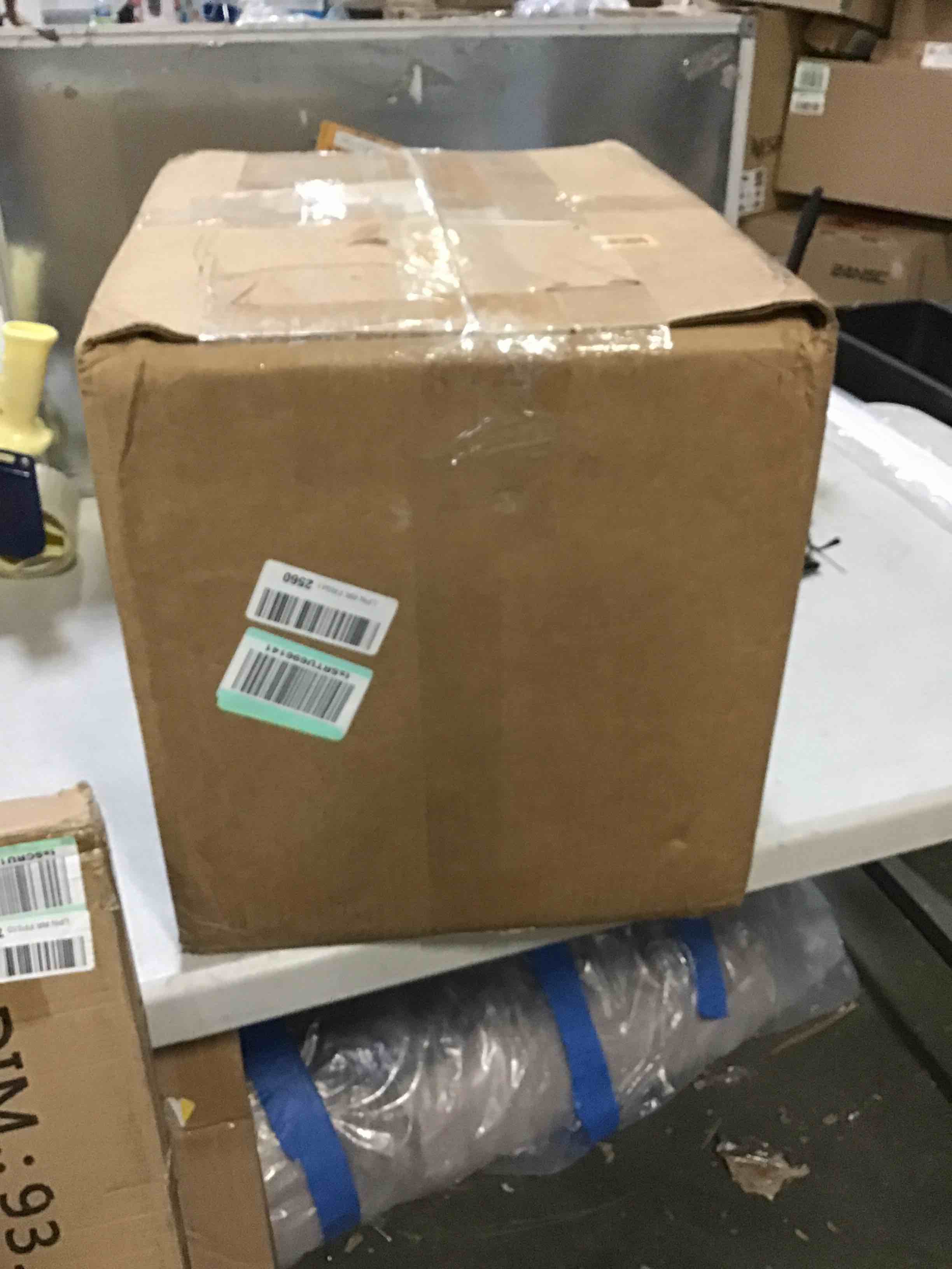 https://s3.amazonaws.com/lotting-images-prod/bidfta/BLU5105007_1694259904206.jpeg