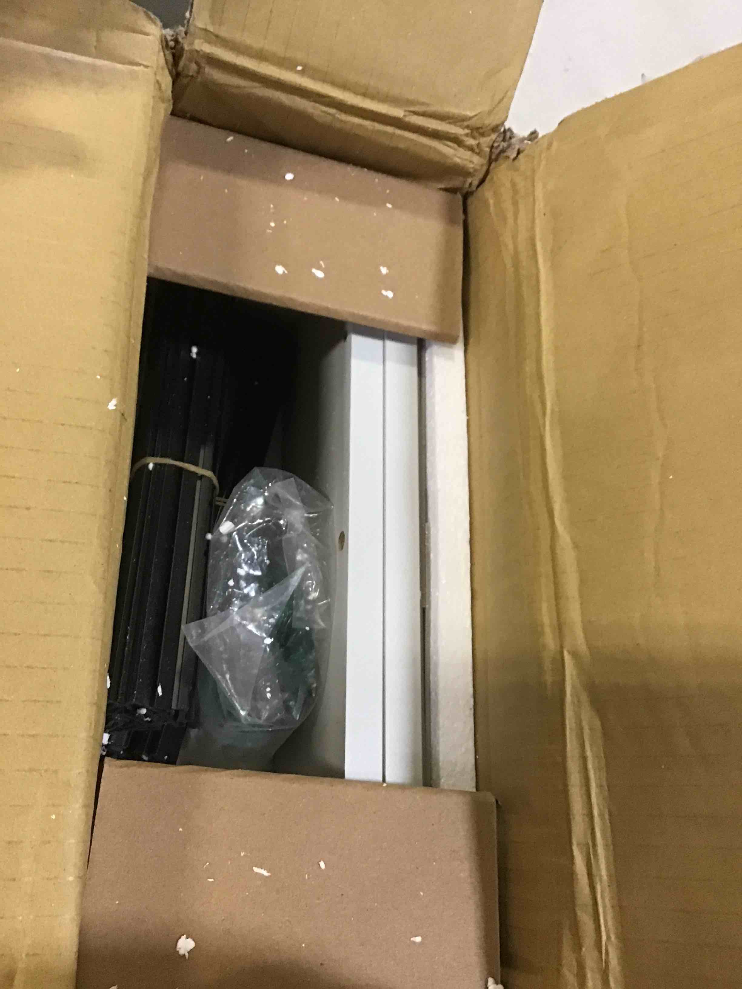 https://s3.amazonaws.com/lotting-images-prod/bidfta/BLU5105065_1694270479292.jpeg