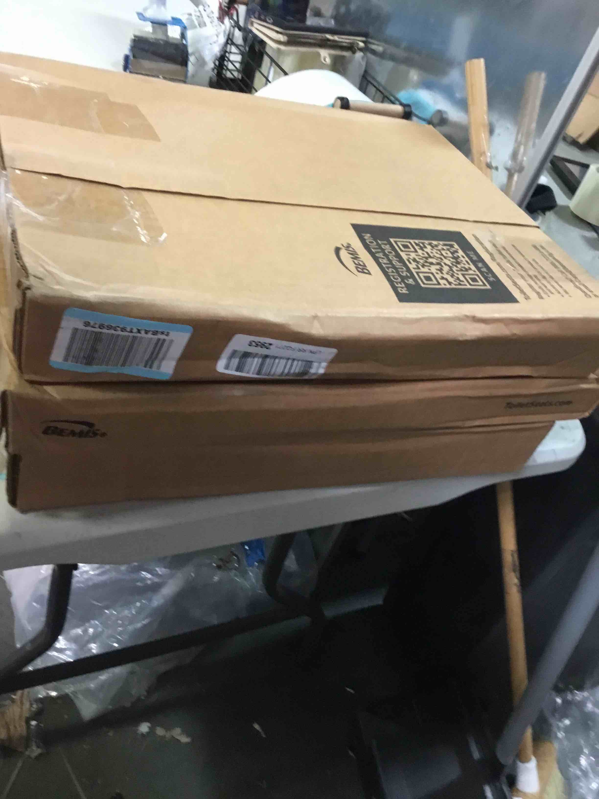 https://s3.amazonaws.com/lotting-images-prod/bidfta/BLU5105271_1694455149355.jpeg