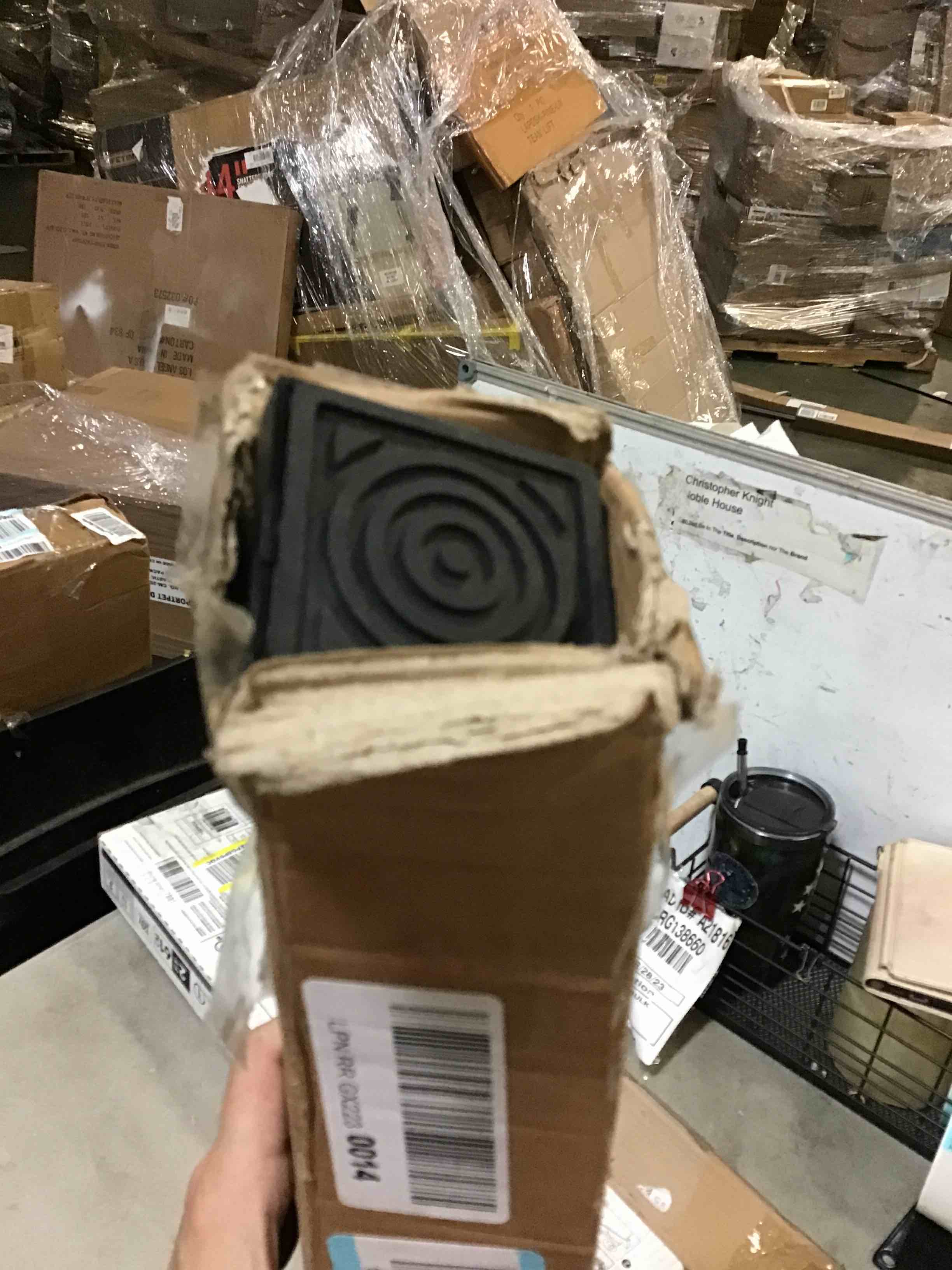 https://s3.amazonaws.com/lotting-images-prod/bidfta/BLU5105370_1694521611130.jpeg
