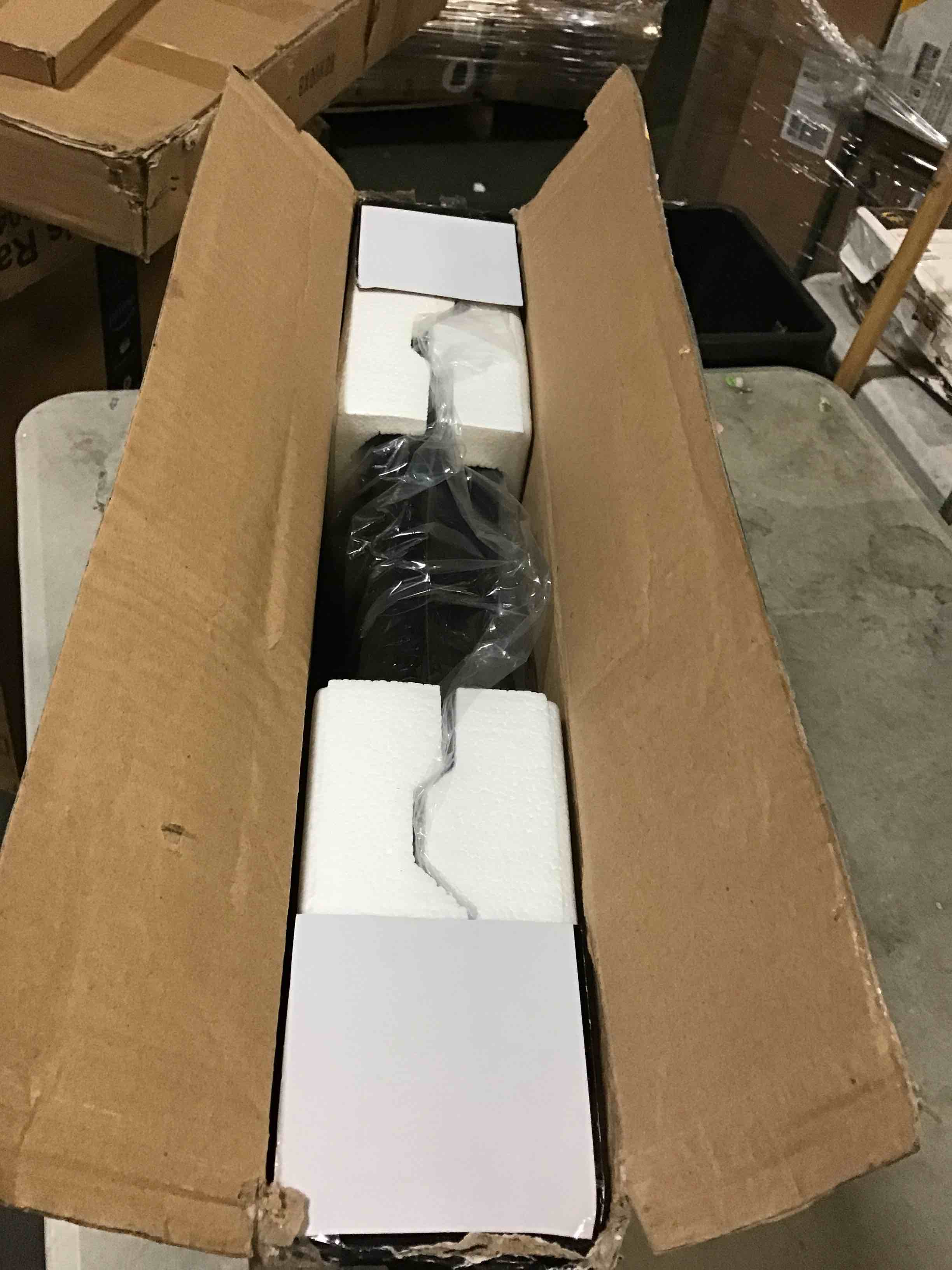 https://s3.amazonaws.com/lotting-images-prod/bidfta/BLU5105442_1694533982962.jpeg