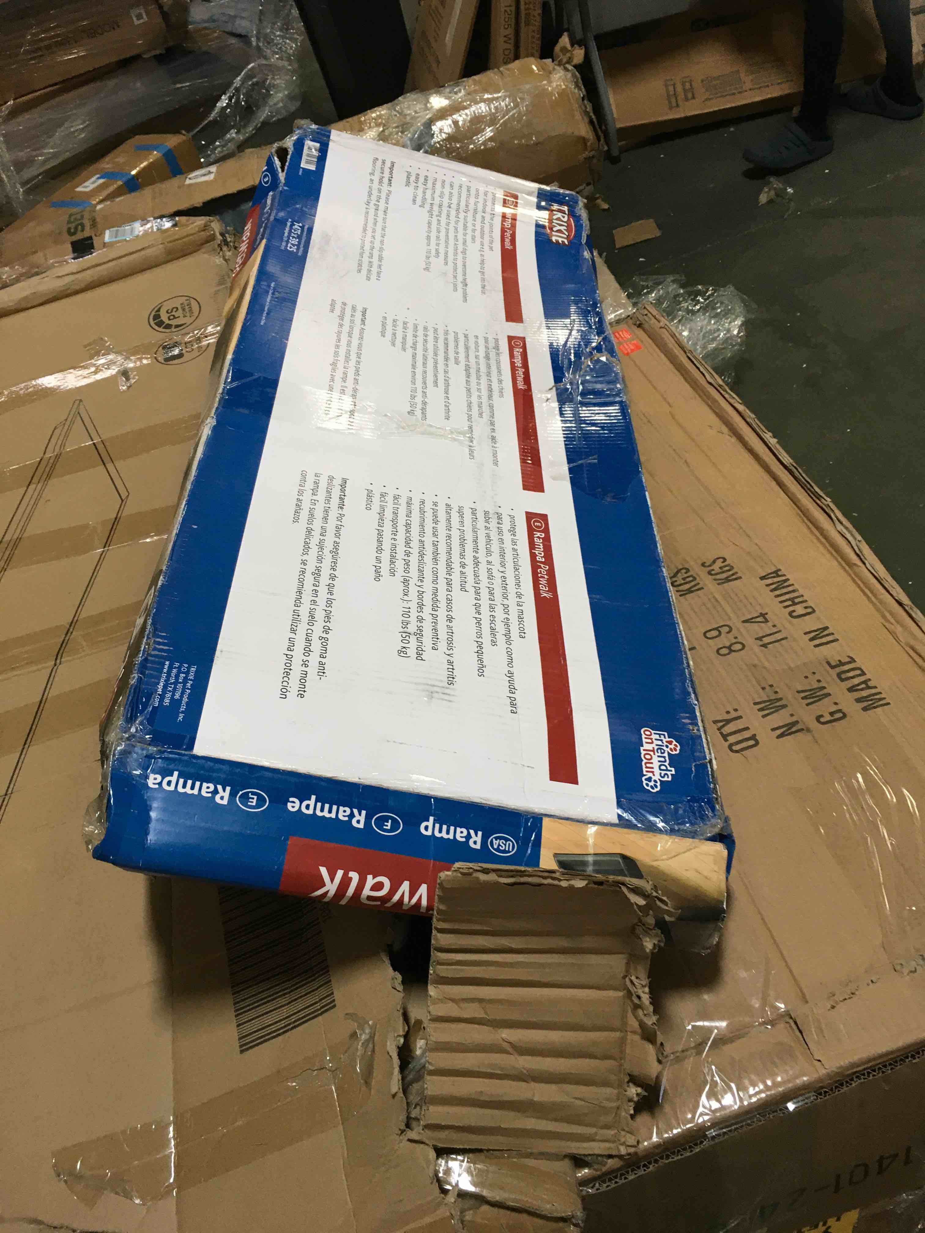 https://s3.amazonaws.com/lotting-images-prod/bidfta/BLU5105557_1694609497442.jpeg