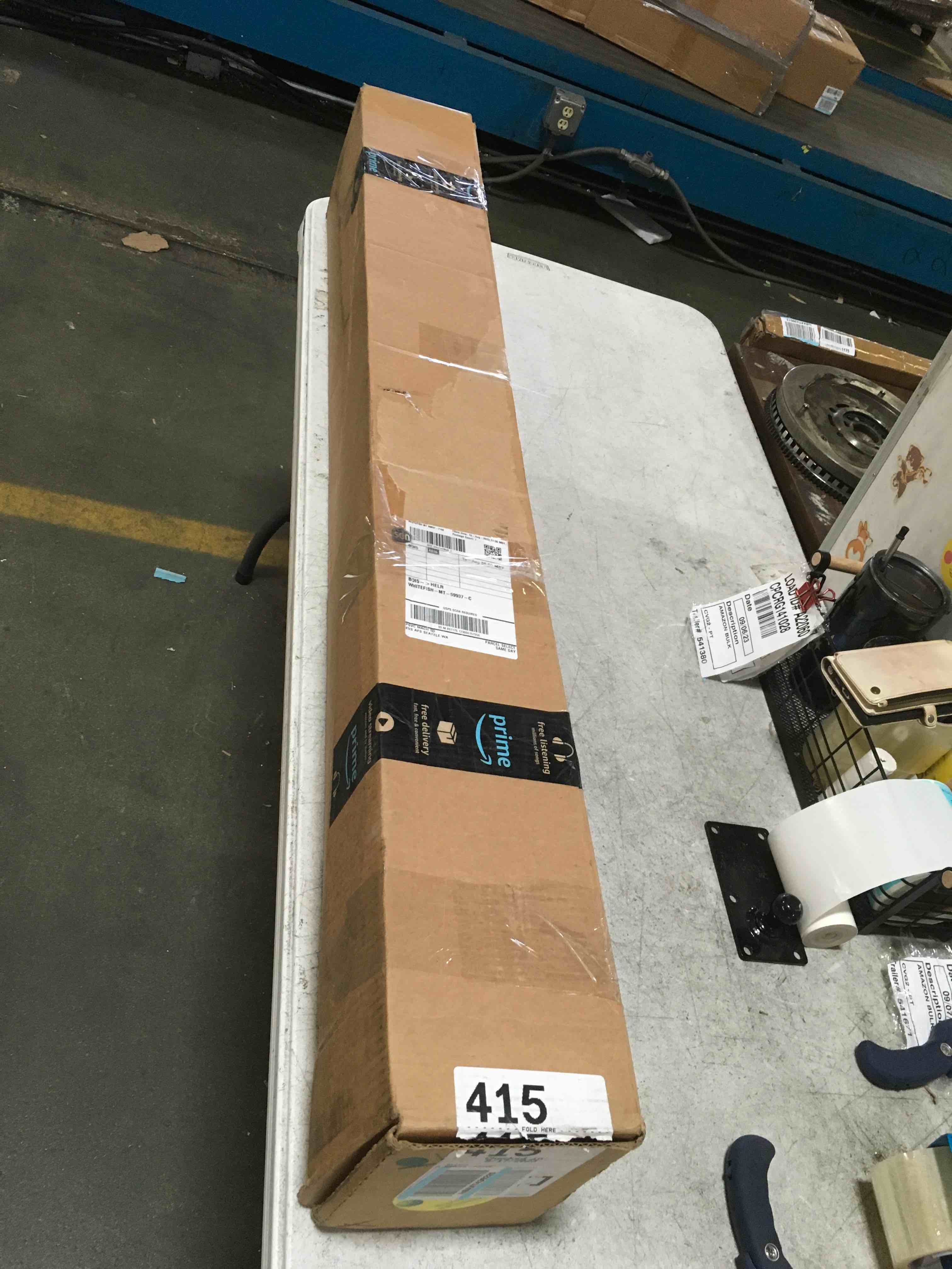 https://s3.amazonaws.com/lotting-images-prod/bidfta/BLU5105639_1694622426386.jpeg