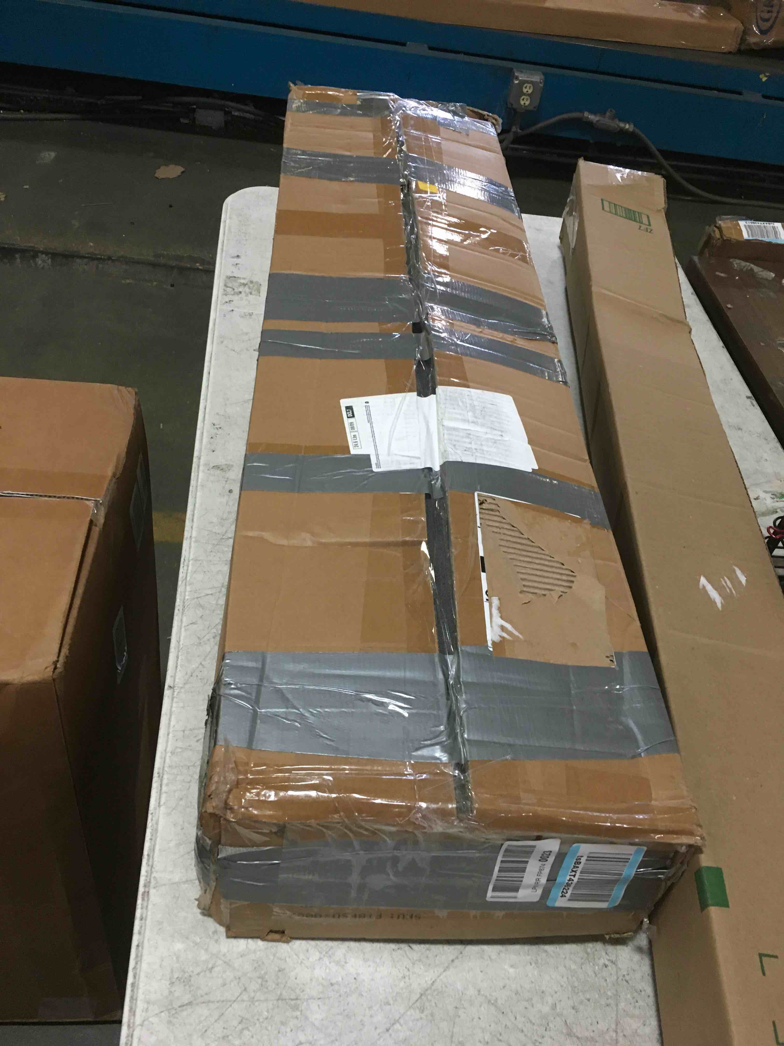 https://s3.amazonaws.com/lotting-images-prod/bidfta/BLU5105649_1694626238316.jpeg
