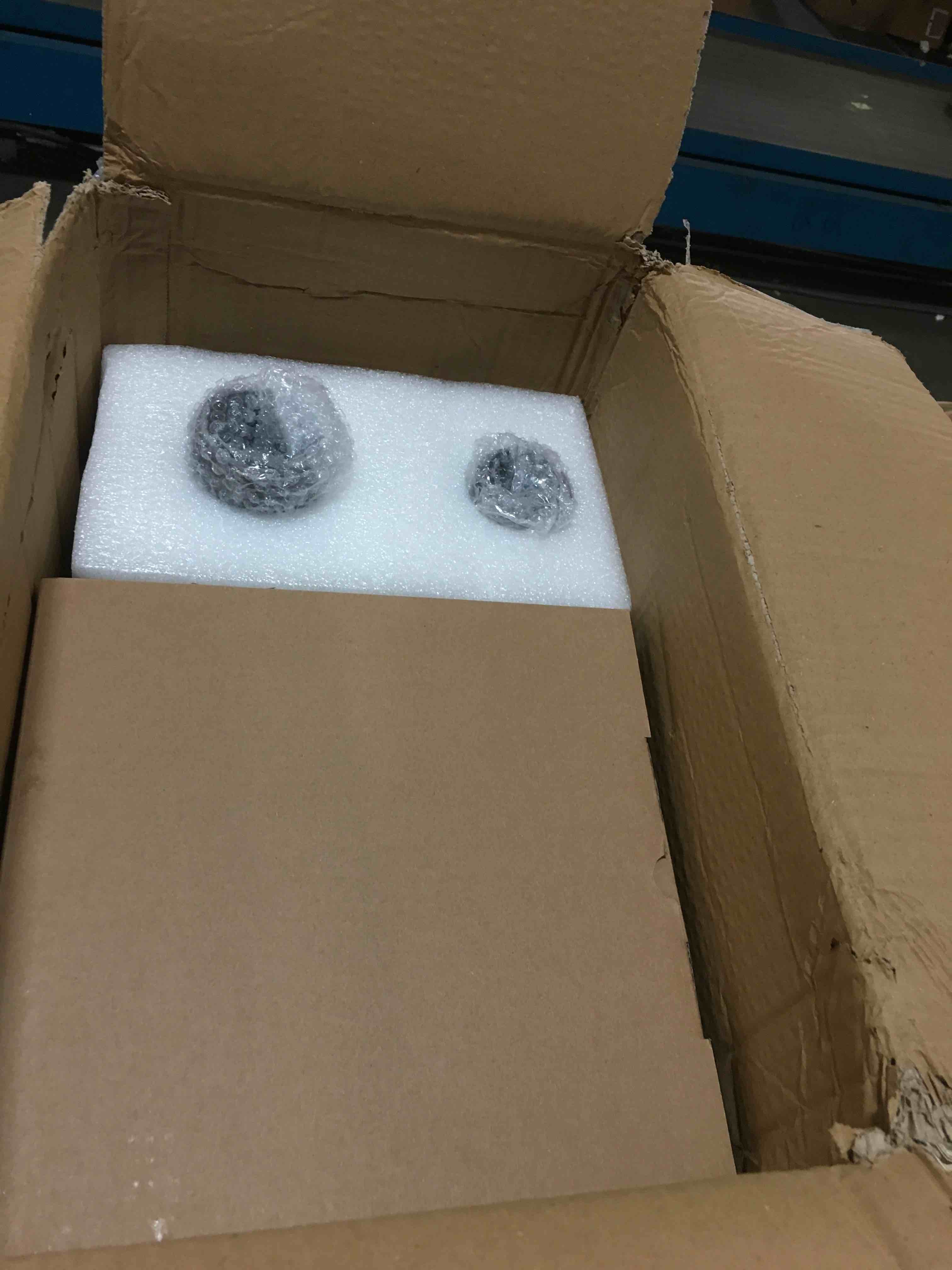 https://s3.amazonaws.com/lotting-images-prod/bidfta/BLU5105694_1694631026328.jpeg