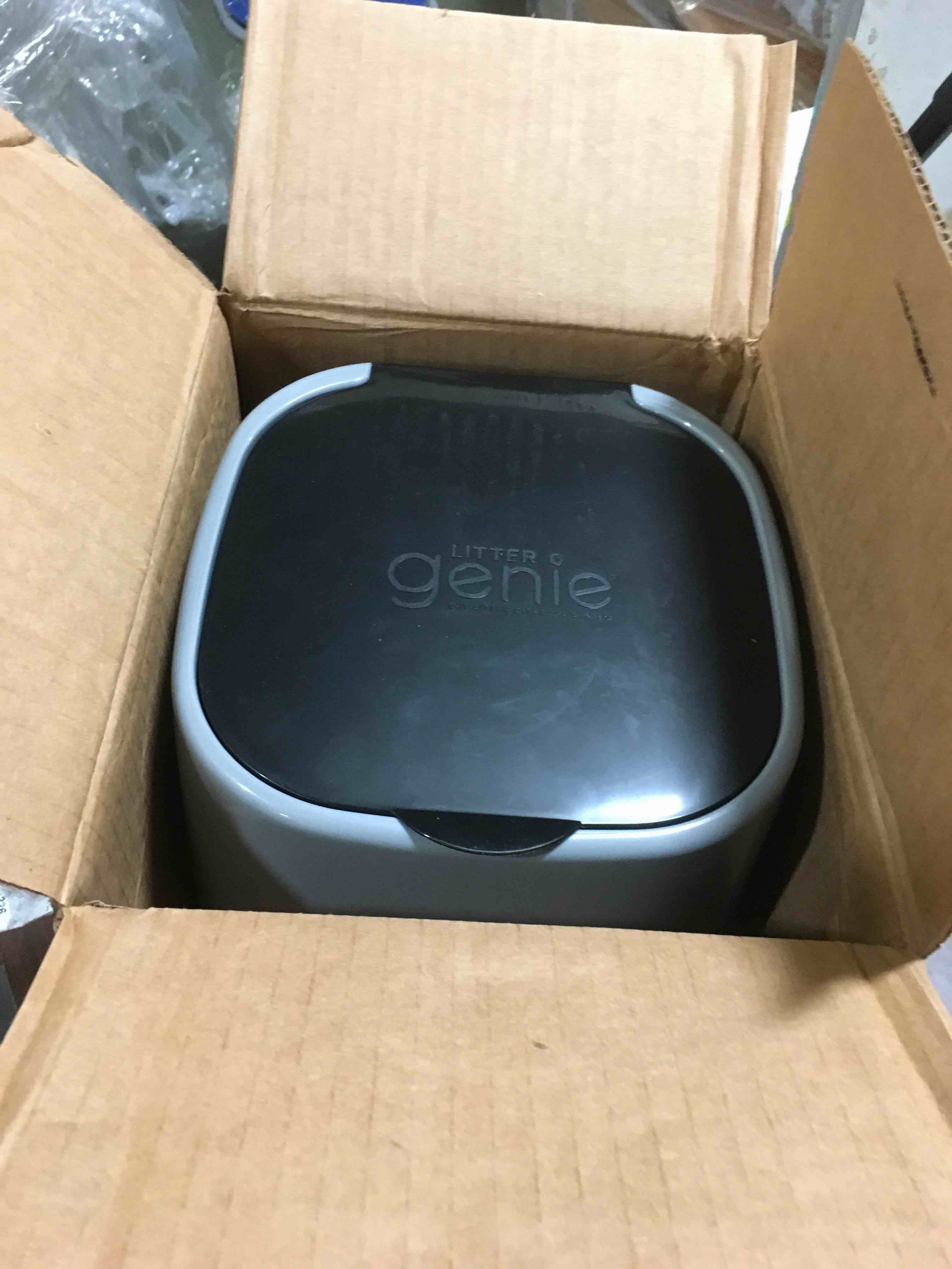 https://s3.amazonaws.com/lotting-images-prod/bidfta/BLU5105731_1694691165990.jpeg