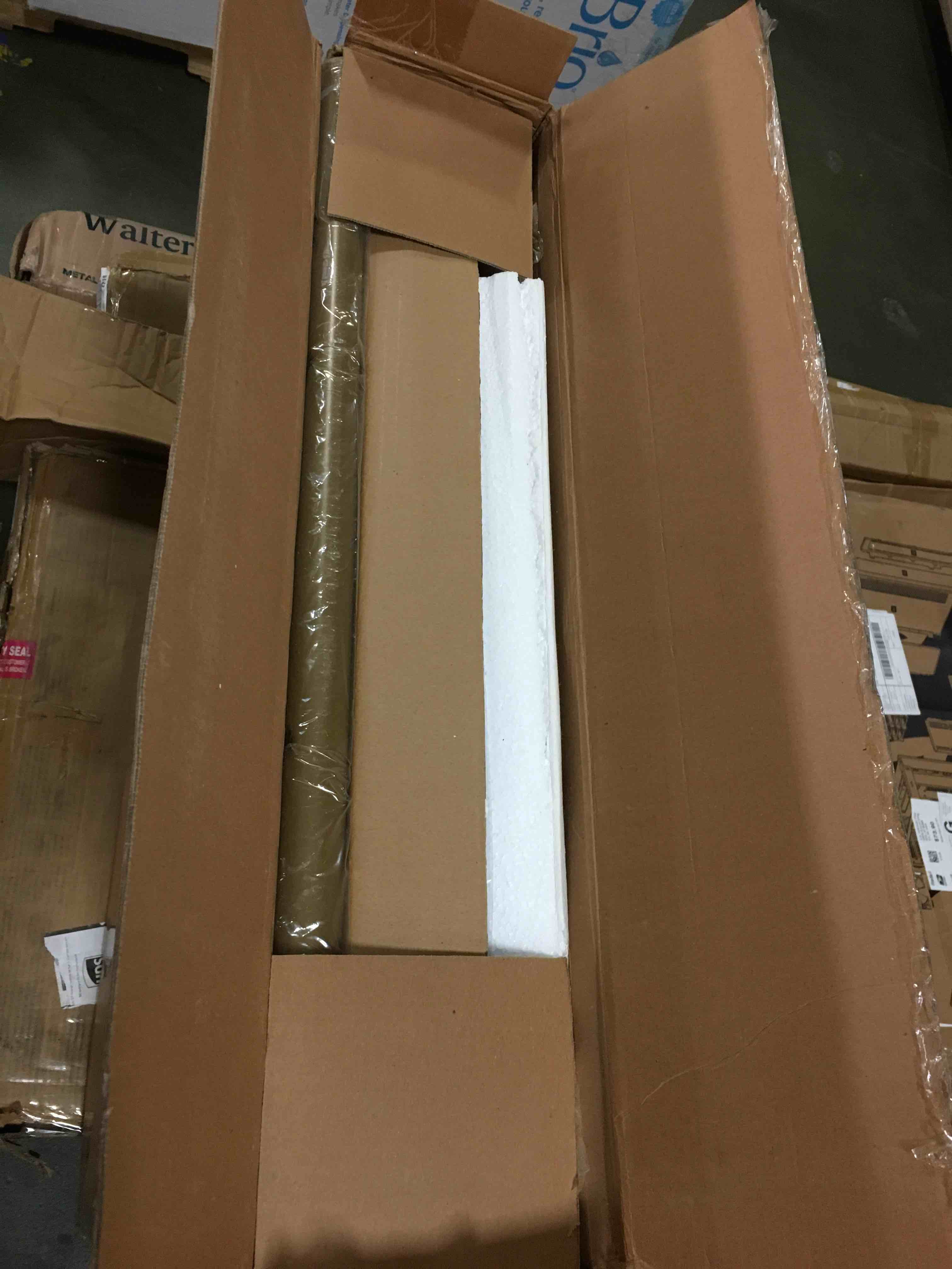 https://s3.amazonaws.com/lotting-images-prod/bidfta/BLU5105876_1694716878645.jpeg