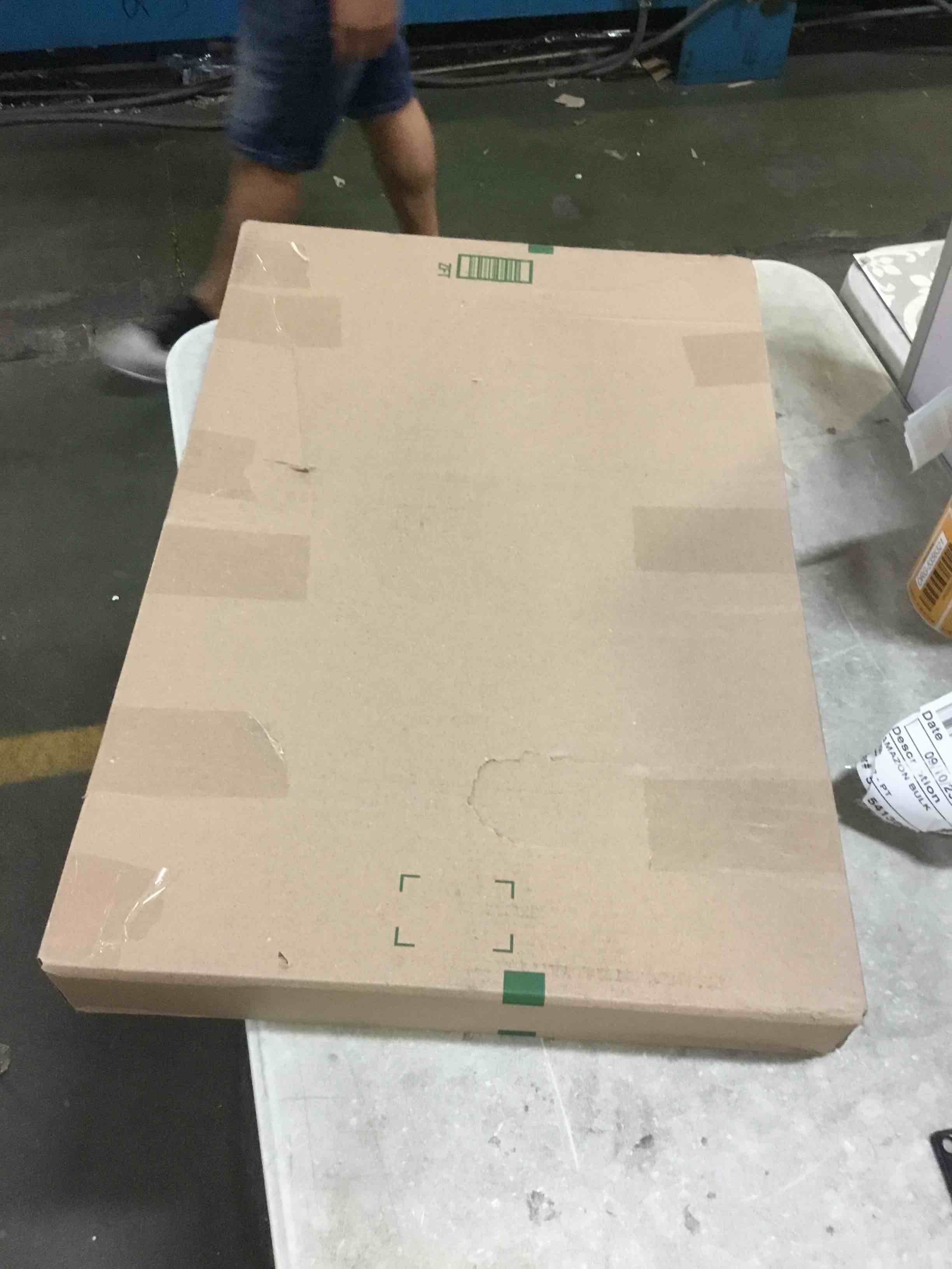https://s3.amazonaws.com/lotting-images-prod/bidfta/BLU5105940_1694783535563.jpeg