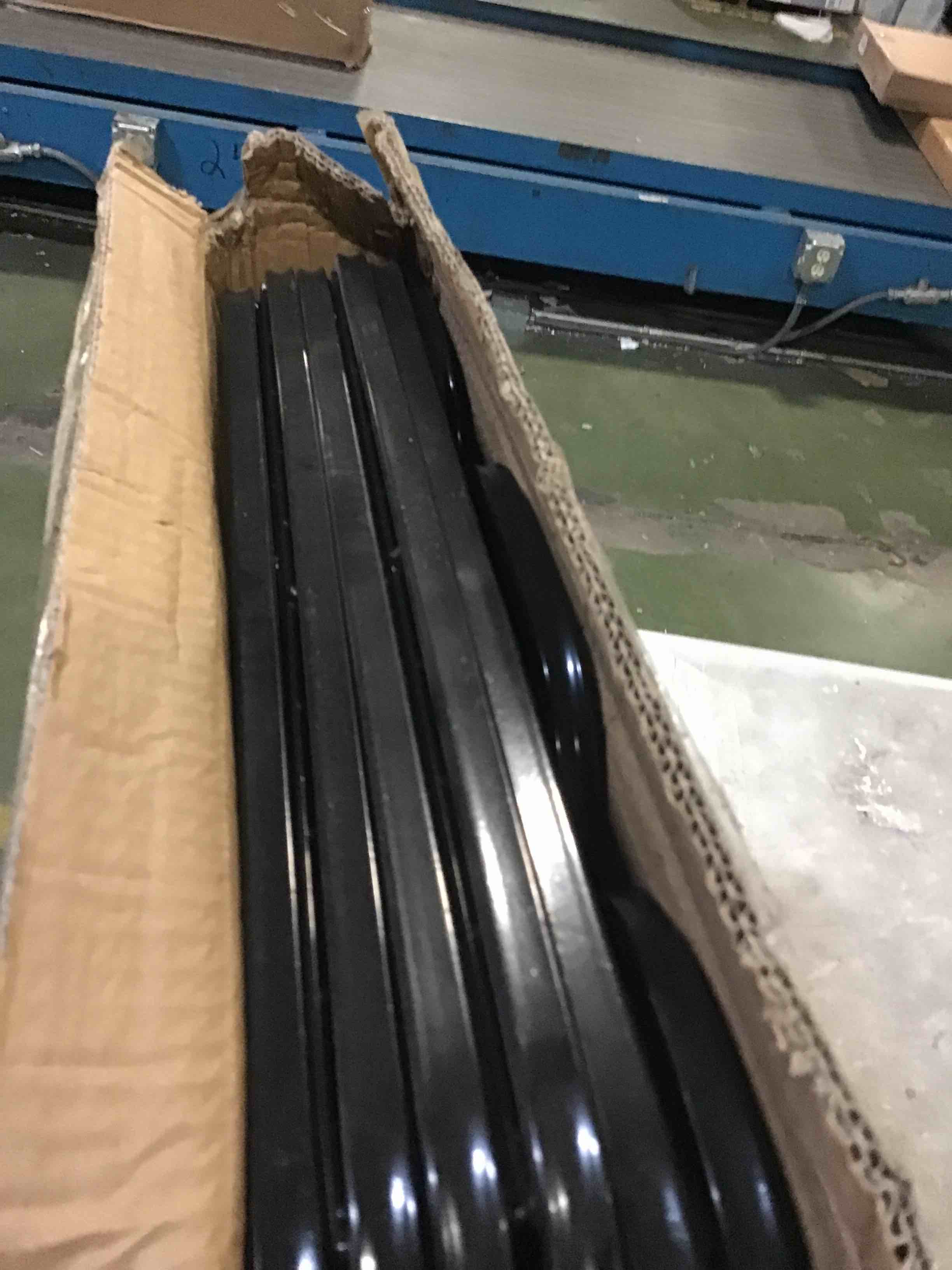 https://s3.amazonaws.com/lotting-images-prod/bidfta/BLU5106233_1695209005290.jpeg